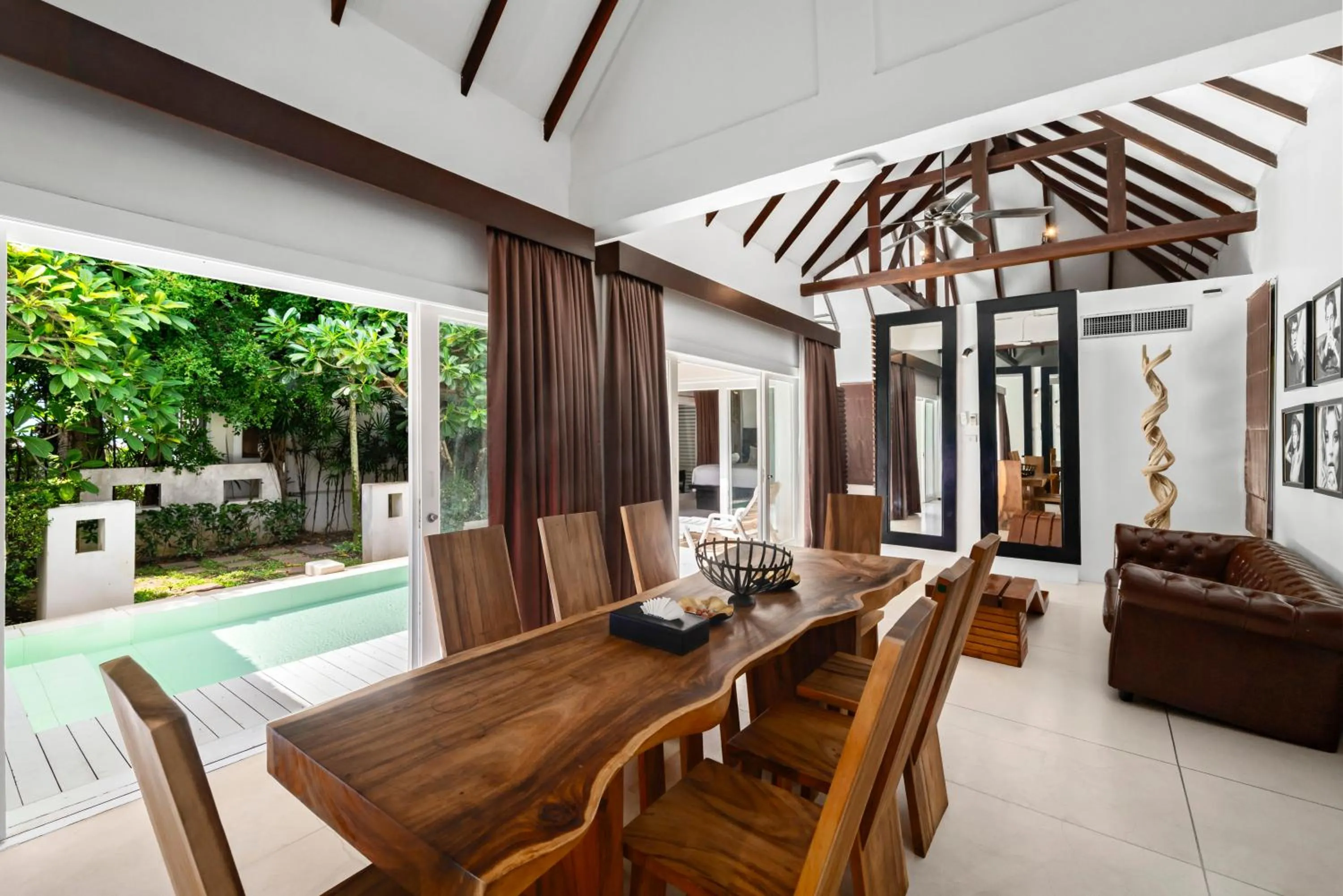 Living room in Zara Beach Resort Koh Samui