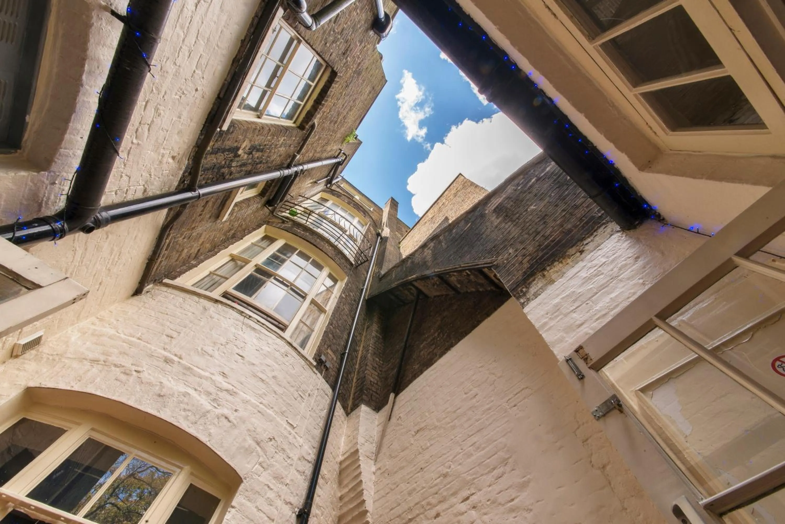 Patio in Astor Museum Hostel