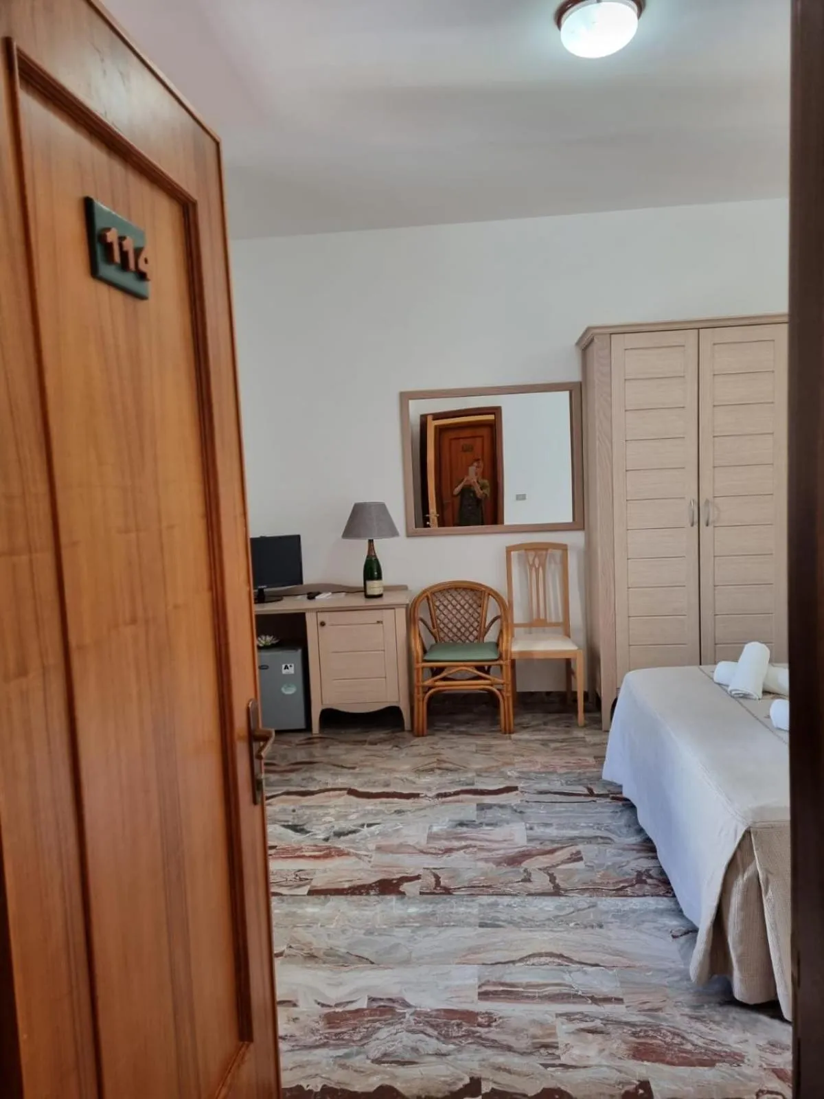 Photo of the whole room, Bed in Hotel Plammas