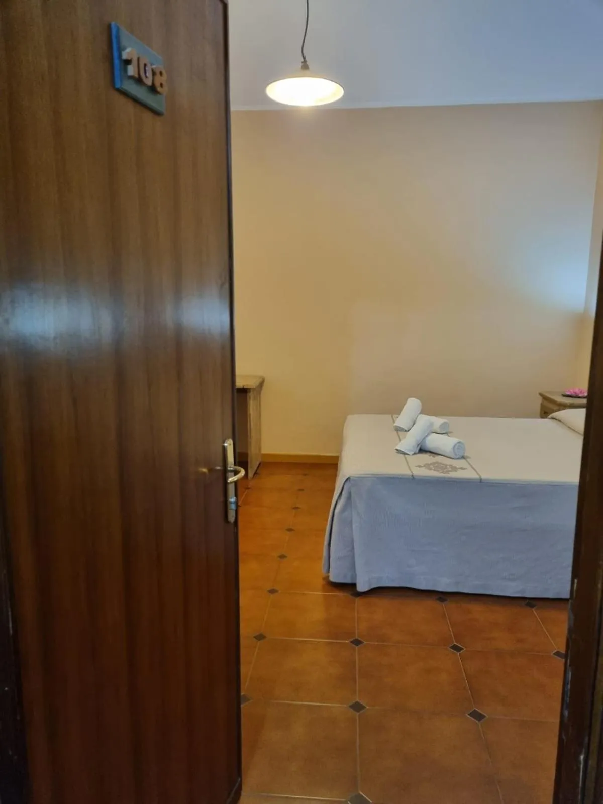 Photo of the whole room, Bed in Hotel Plammas