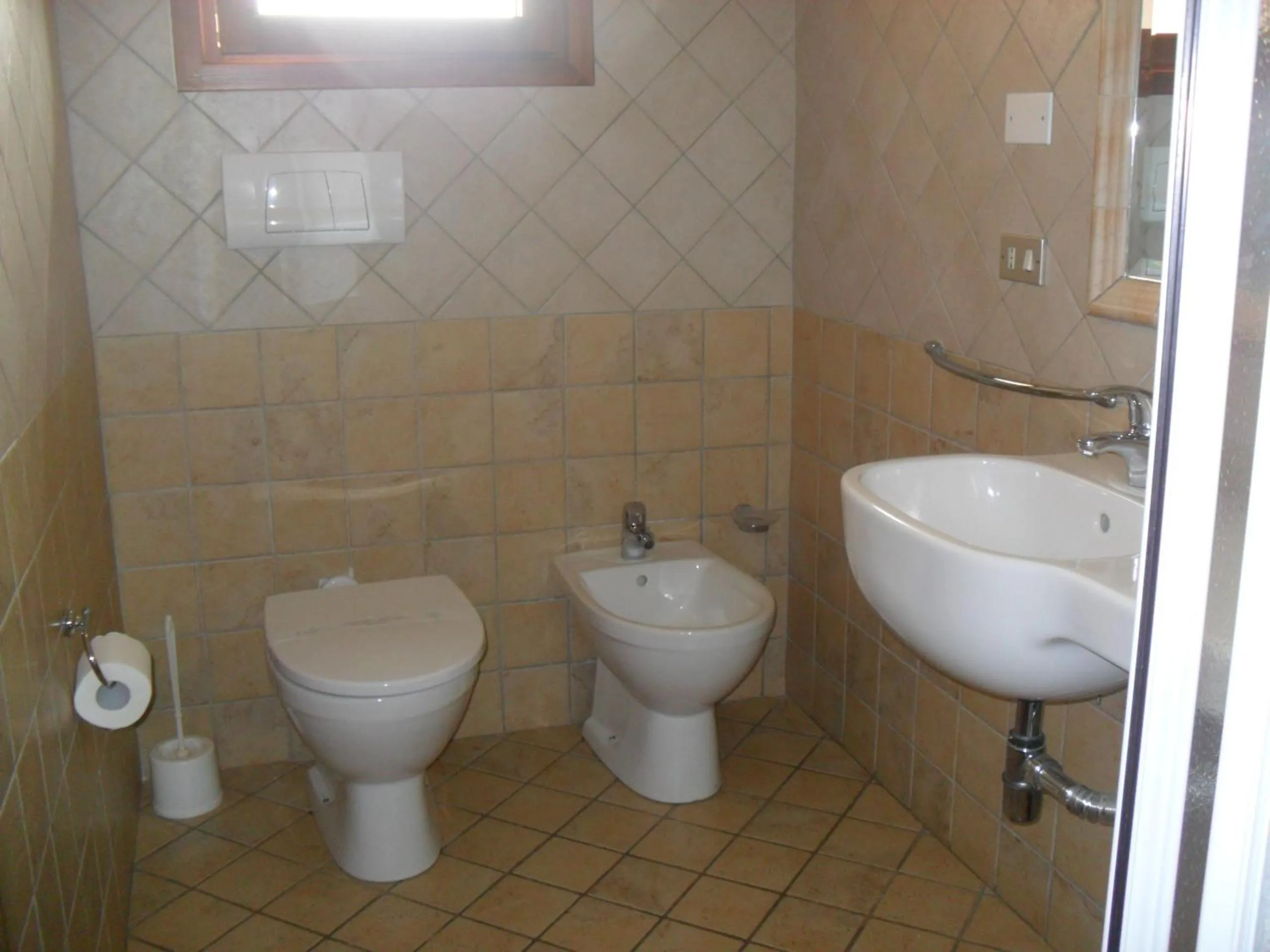 Toilet in Hotel Plammas