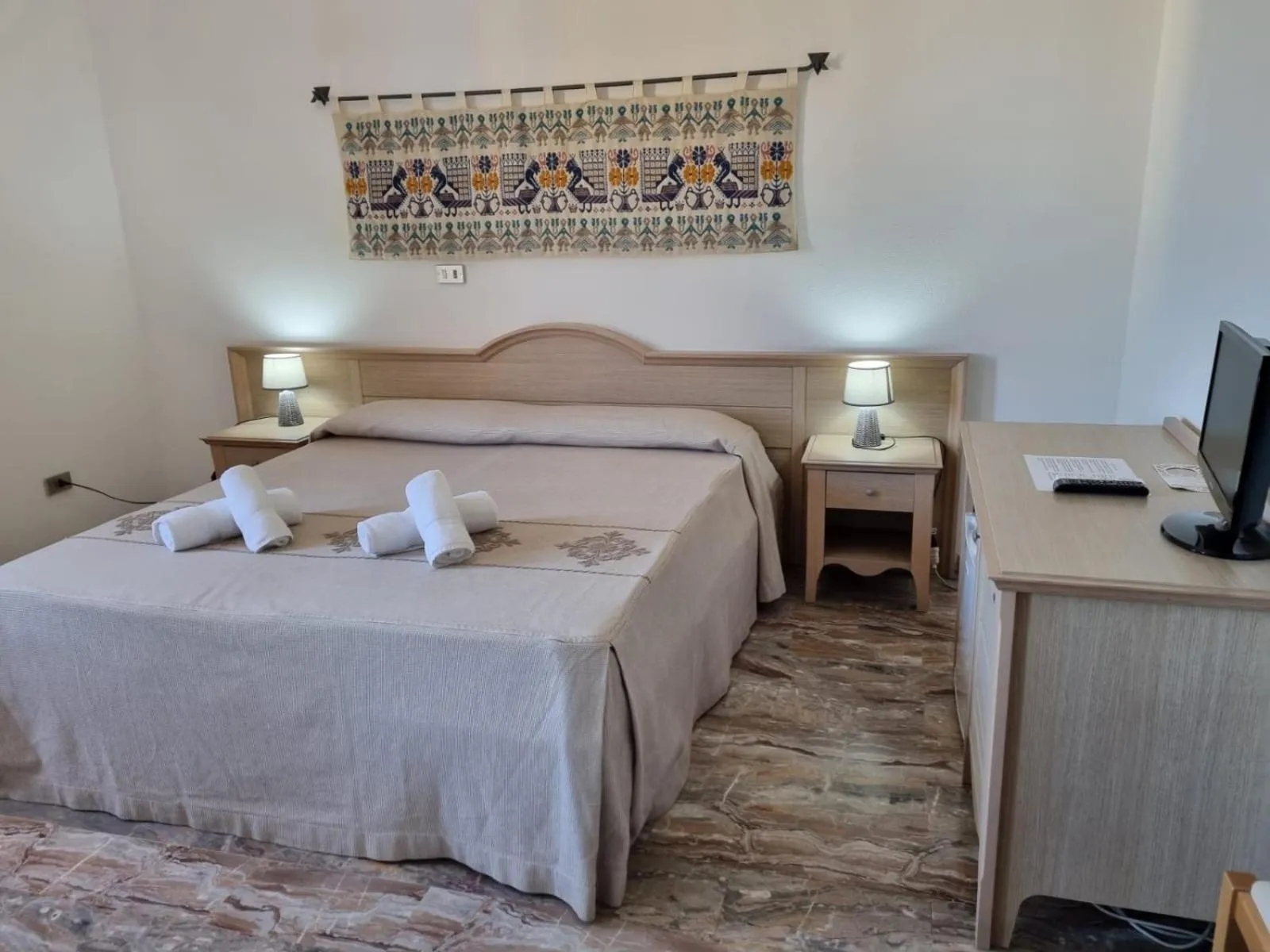 Photo of the whole room, Bed in Hotel Plammas