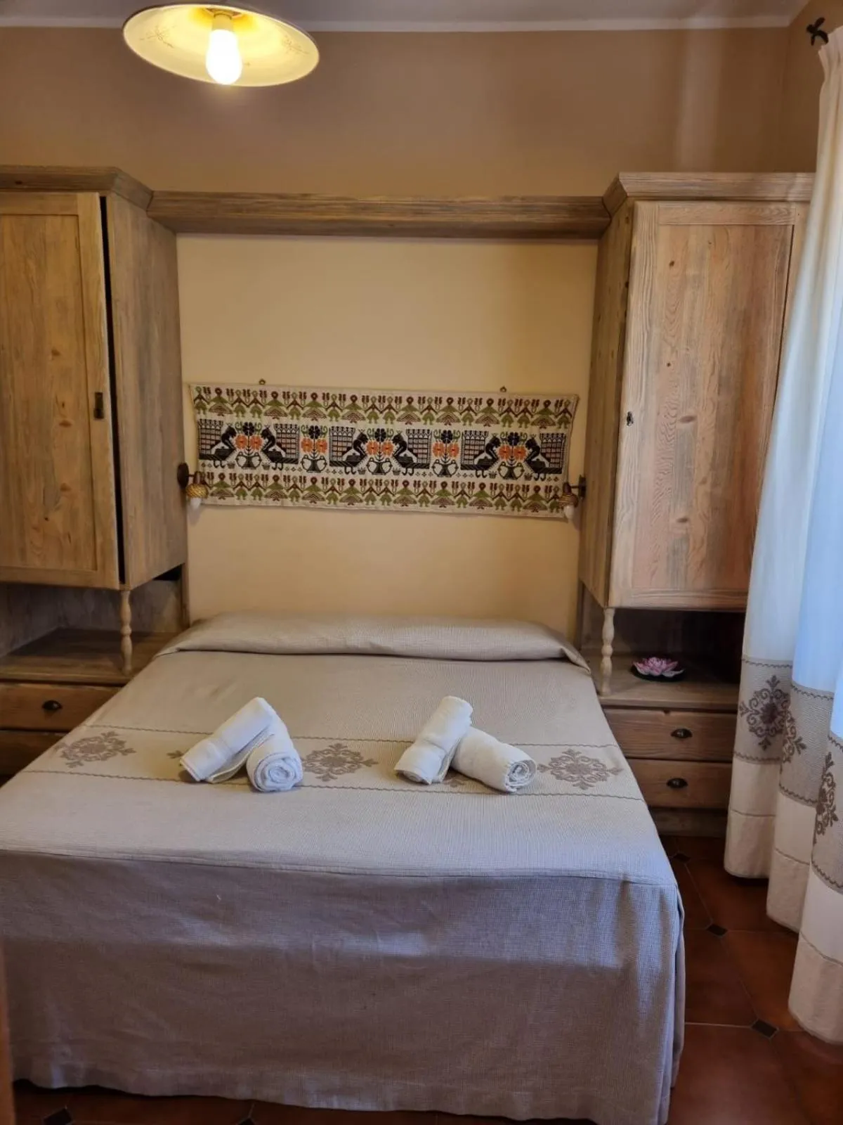 Photo of the whole room, Bed in Hotel Plammas