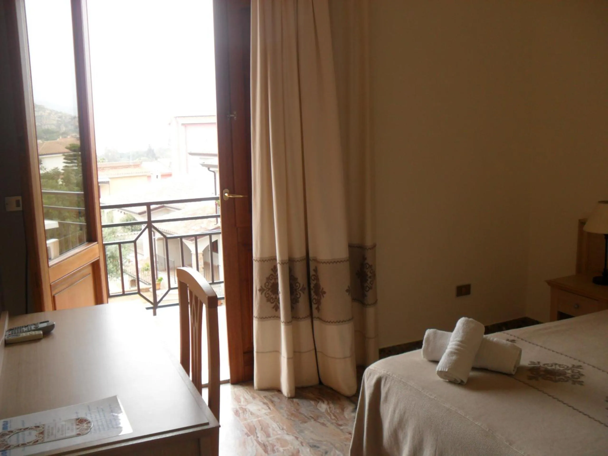 View (from property/room), Bed in Hotel Plammas