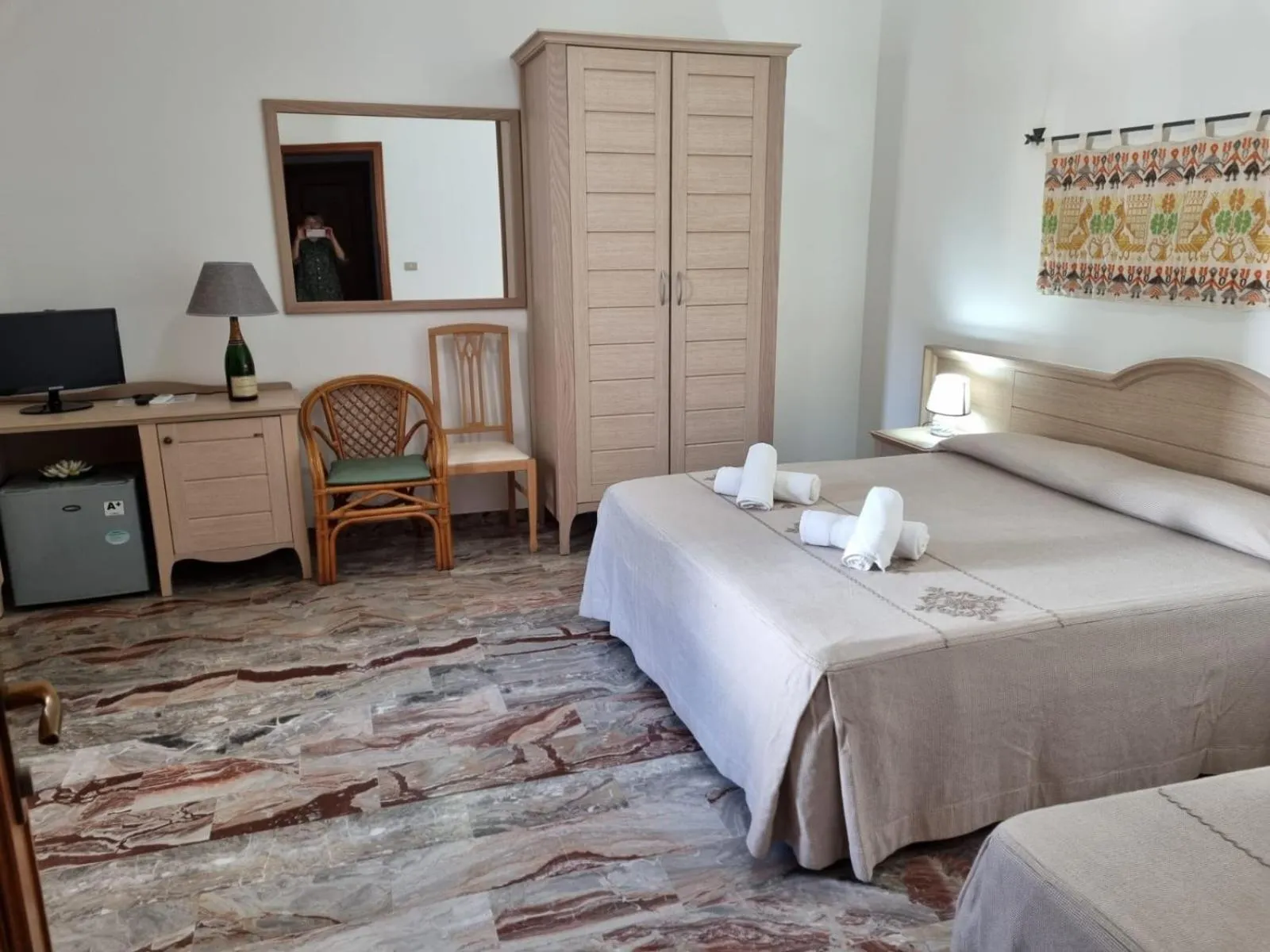 TV and multimedia, Bed in Hotel Plammas