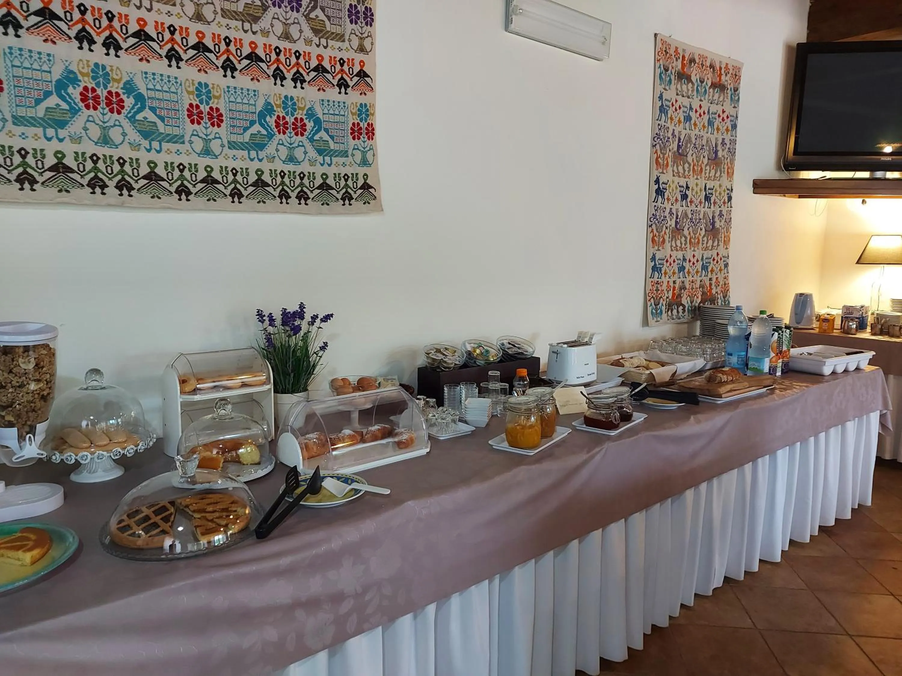 Breakfast in Hotel Plammas