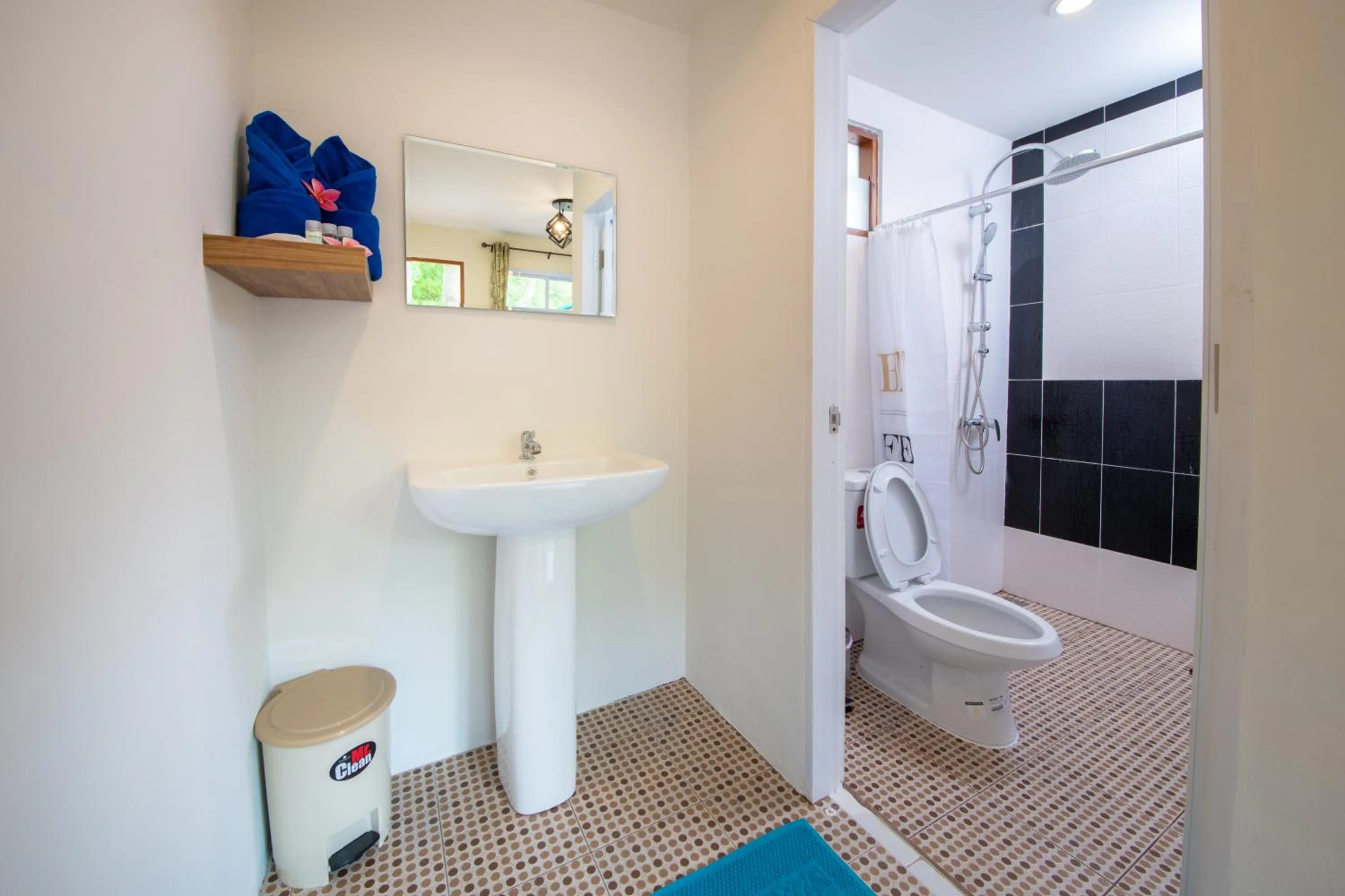 Shower in Thong Nai Pan Beach Residence