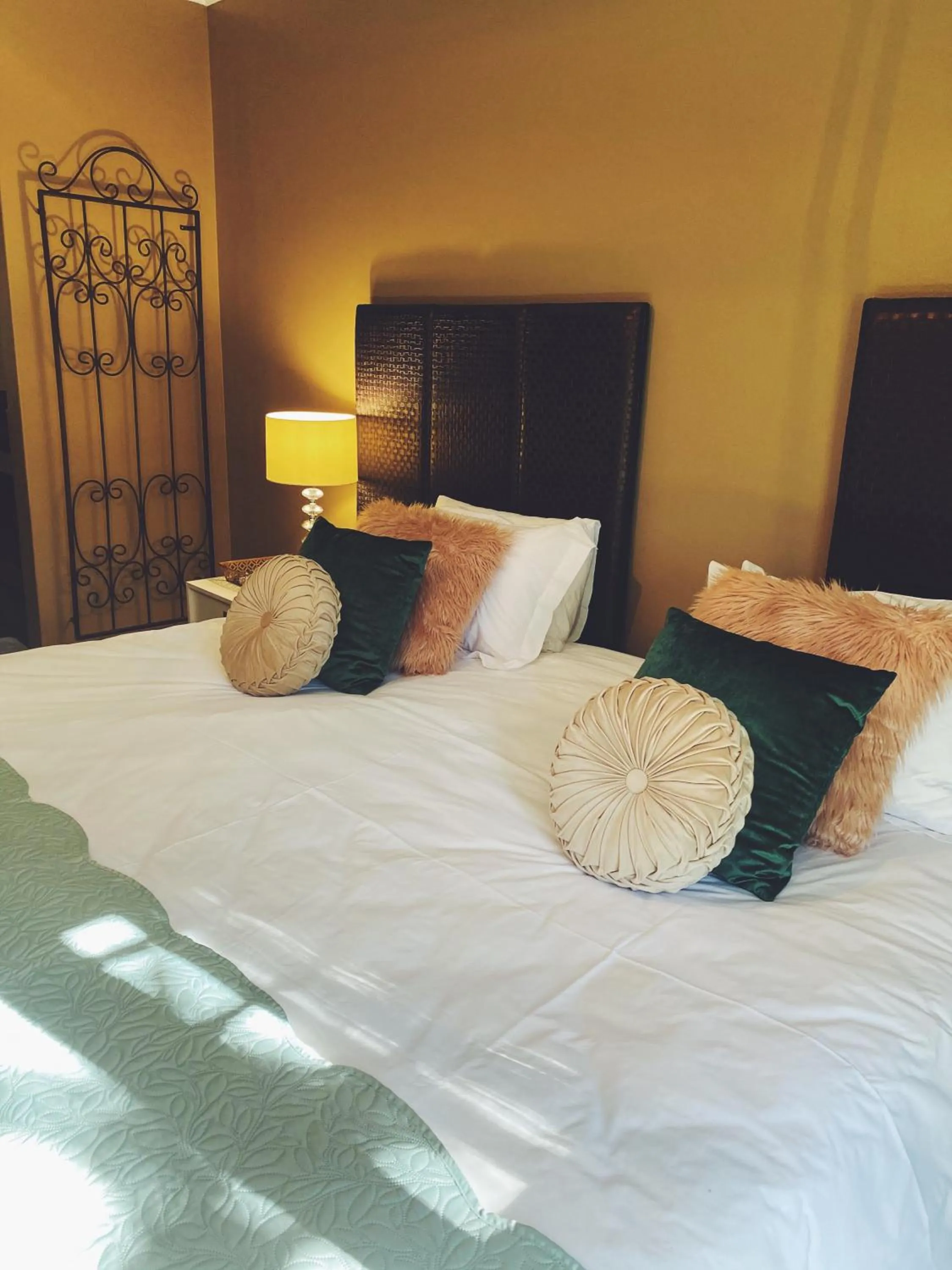 Bedroom, Bed in The Hedge Guesthouse