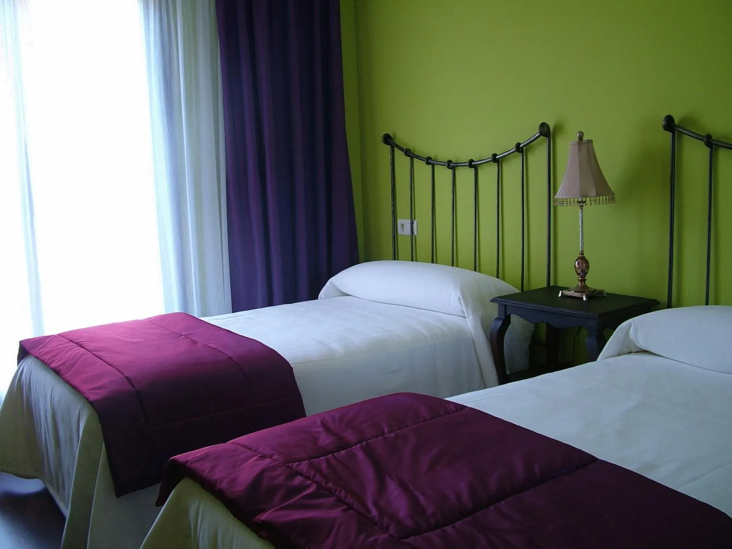 Photo of the whole room in Vinacua