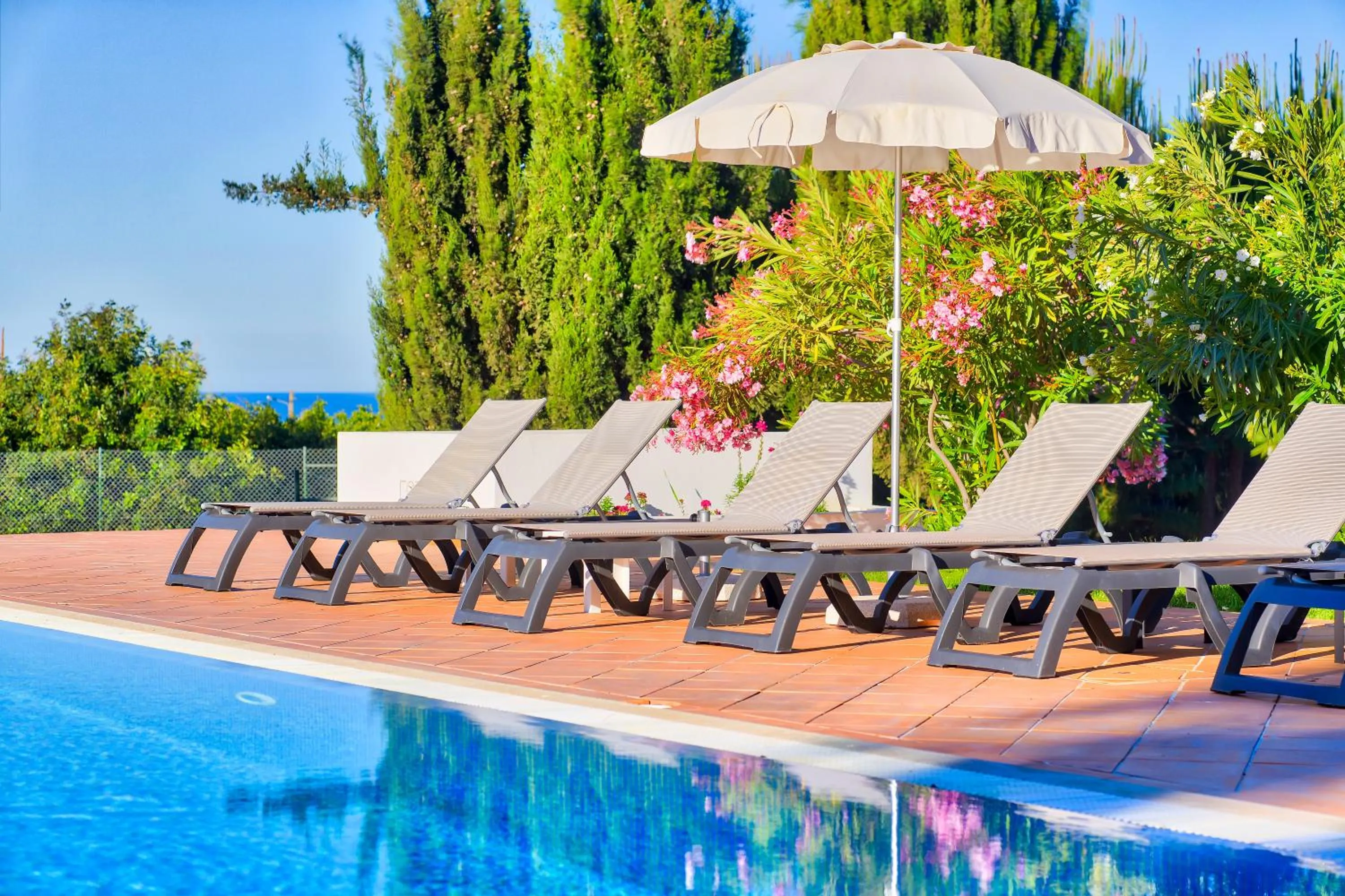 Swimming pool in Moradias Villas Rufino