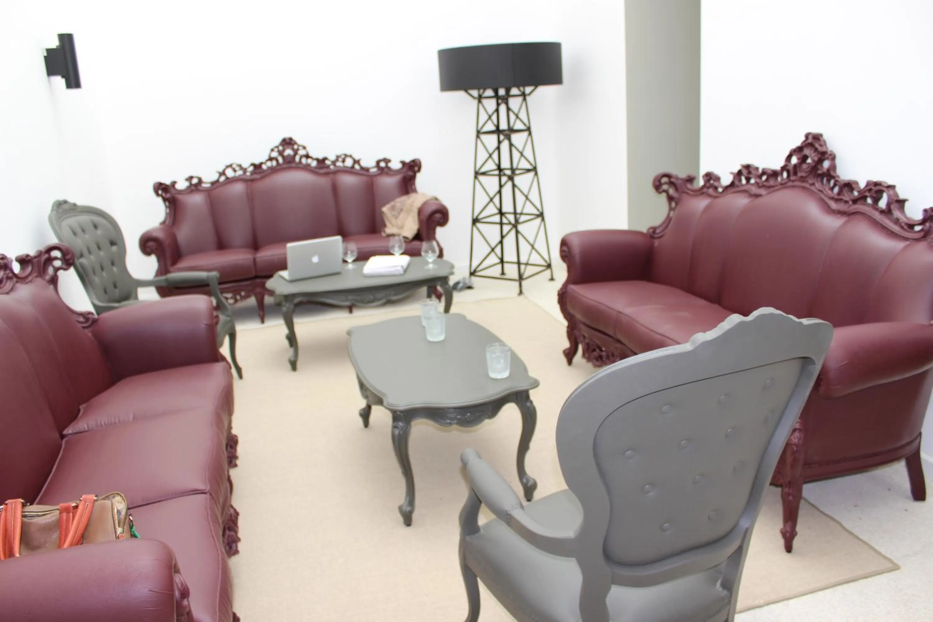 Communal lounge/ TV room in Hotel Medieval® de Penedono