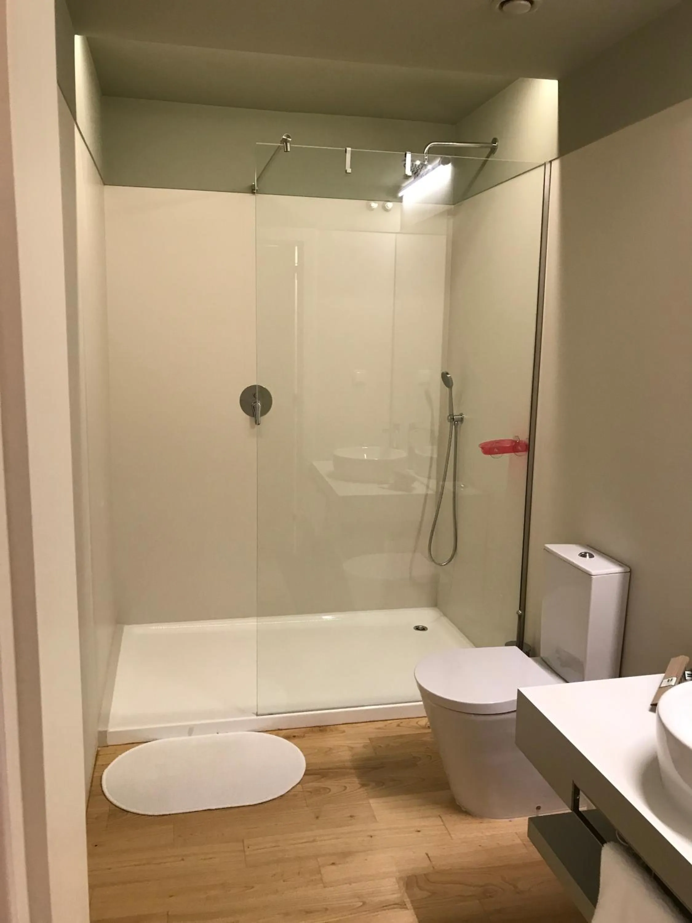 Toilet in Hotel Medieval® de Penedono