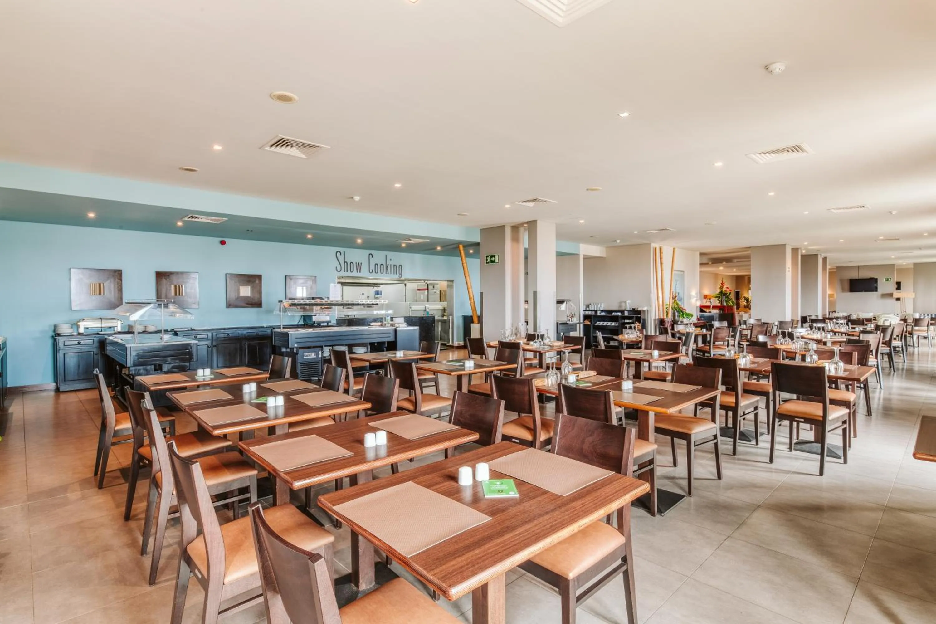 Restaurant/places to eat in Enotel Sunset Bay