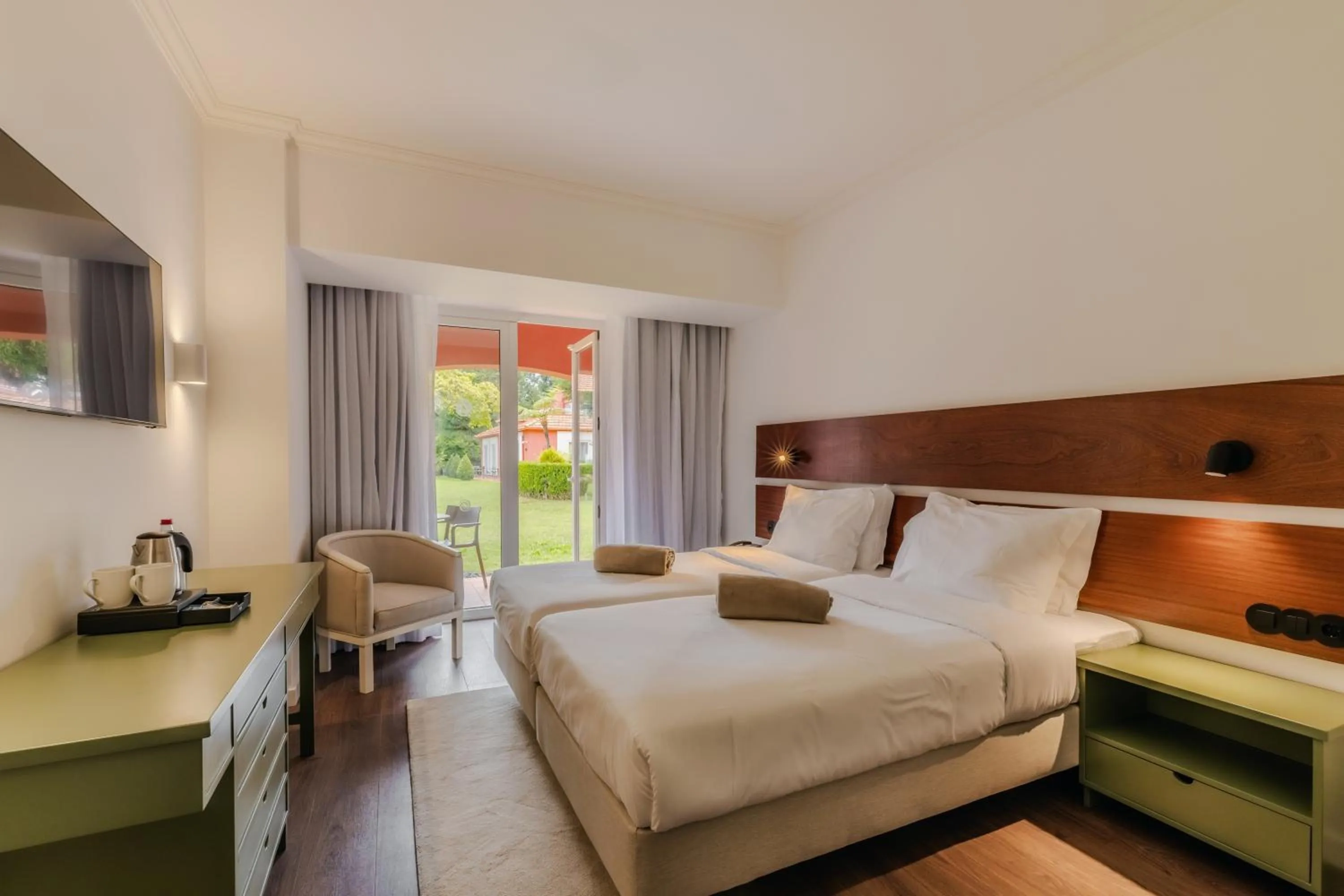 Bedroom, Bed in Enotel Santo da Serra