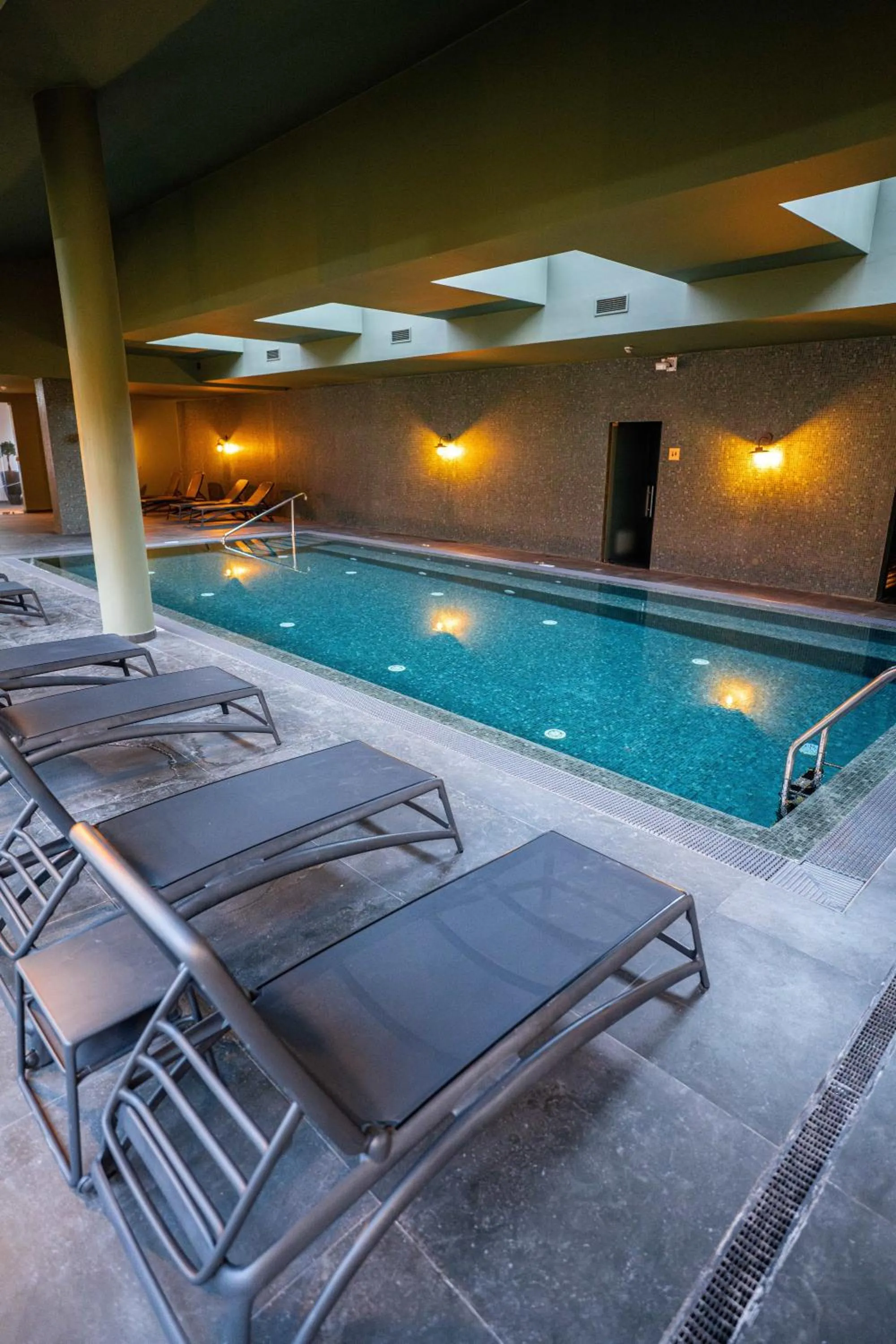 Swimming pool in Enotel Santo da Serra