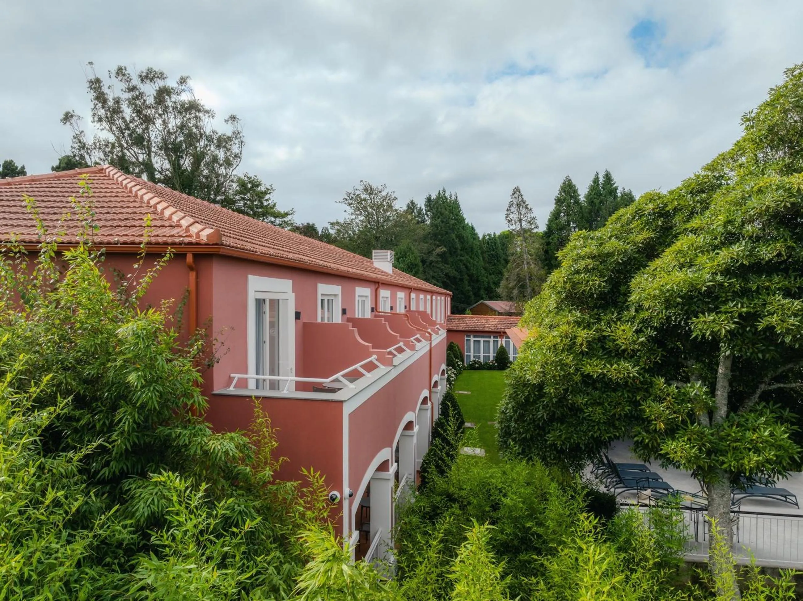 Property building in Enotel Santo da Serra