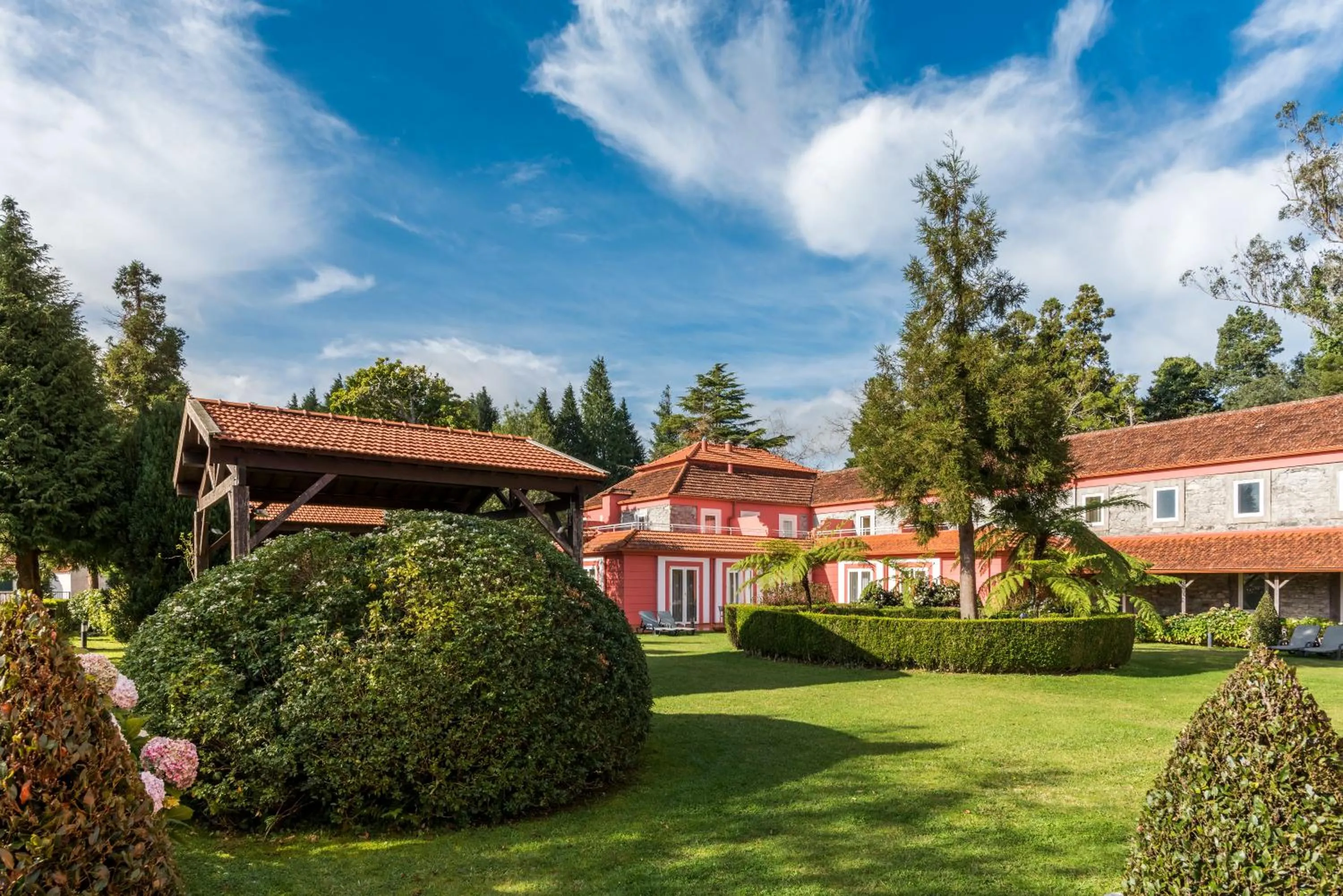 Property building in Enotel Santo da Serra