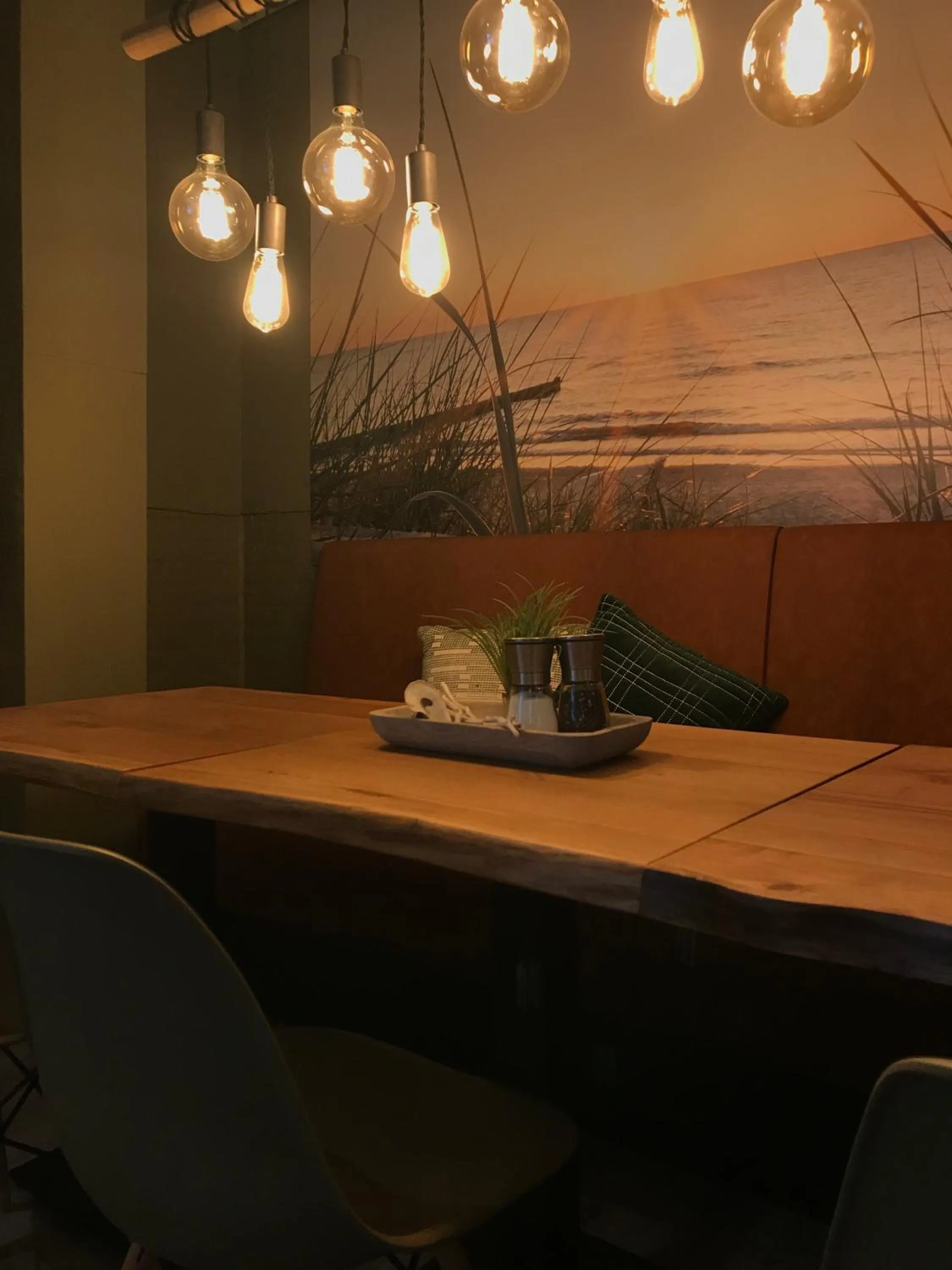 Restaurant/places to eat in Bed & Breakfast Van Marion