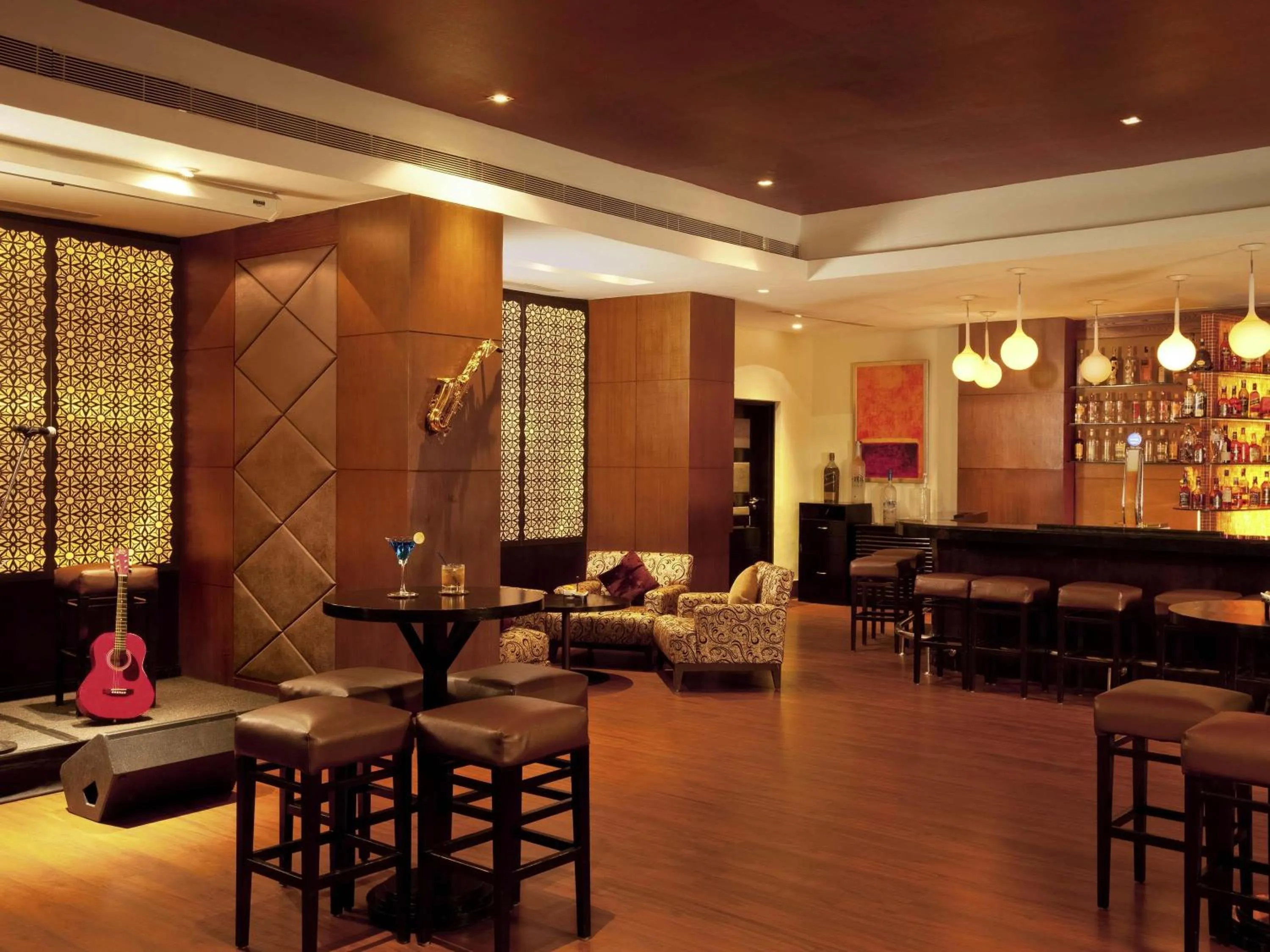 Lounge or bar in Novotel Hyderabad Convention Centre