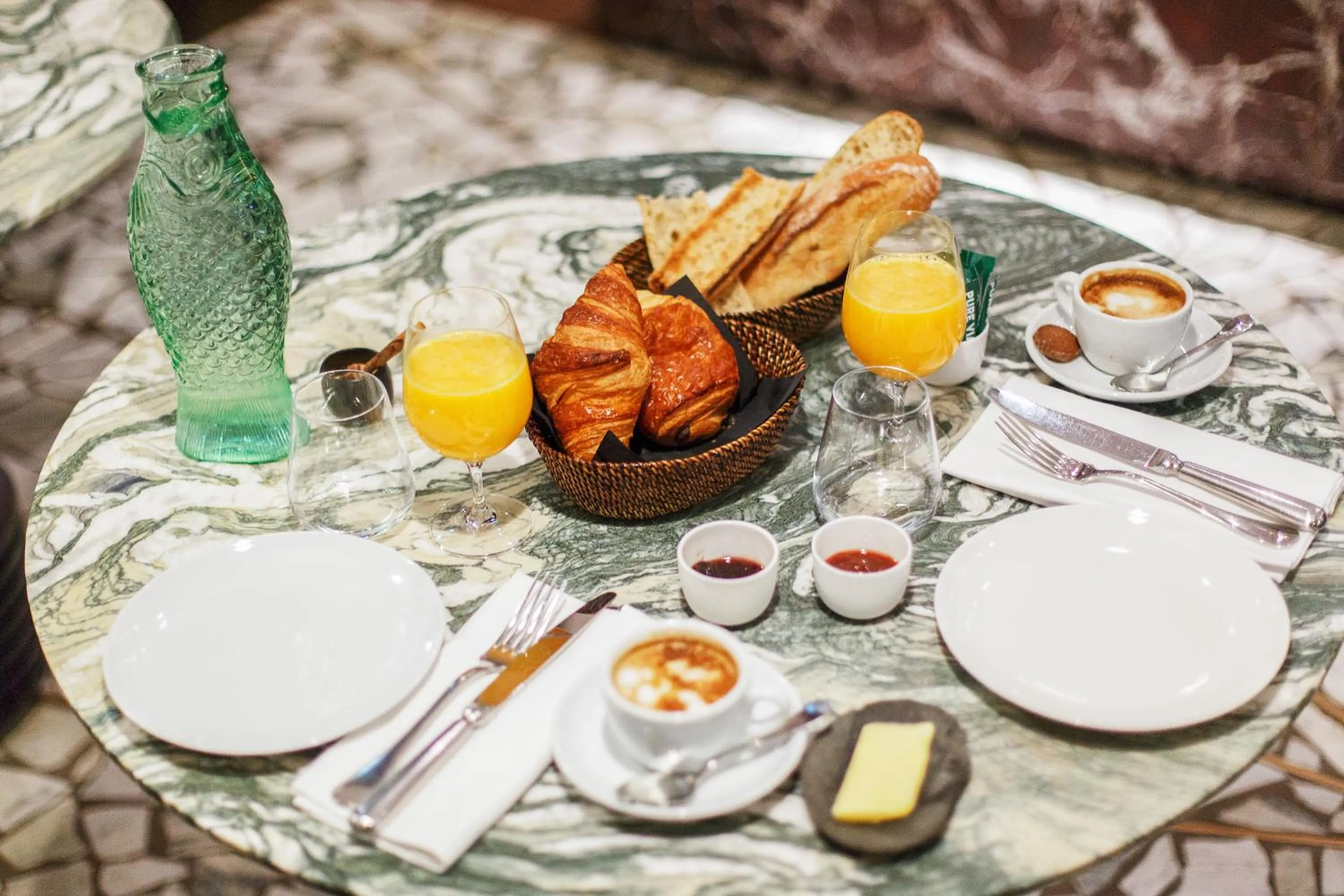Continental breakfast in Hotel Square