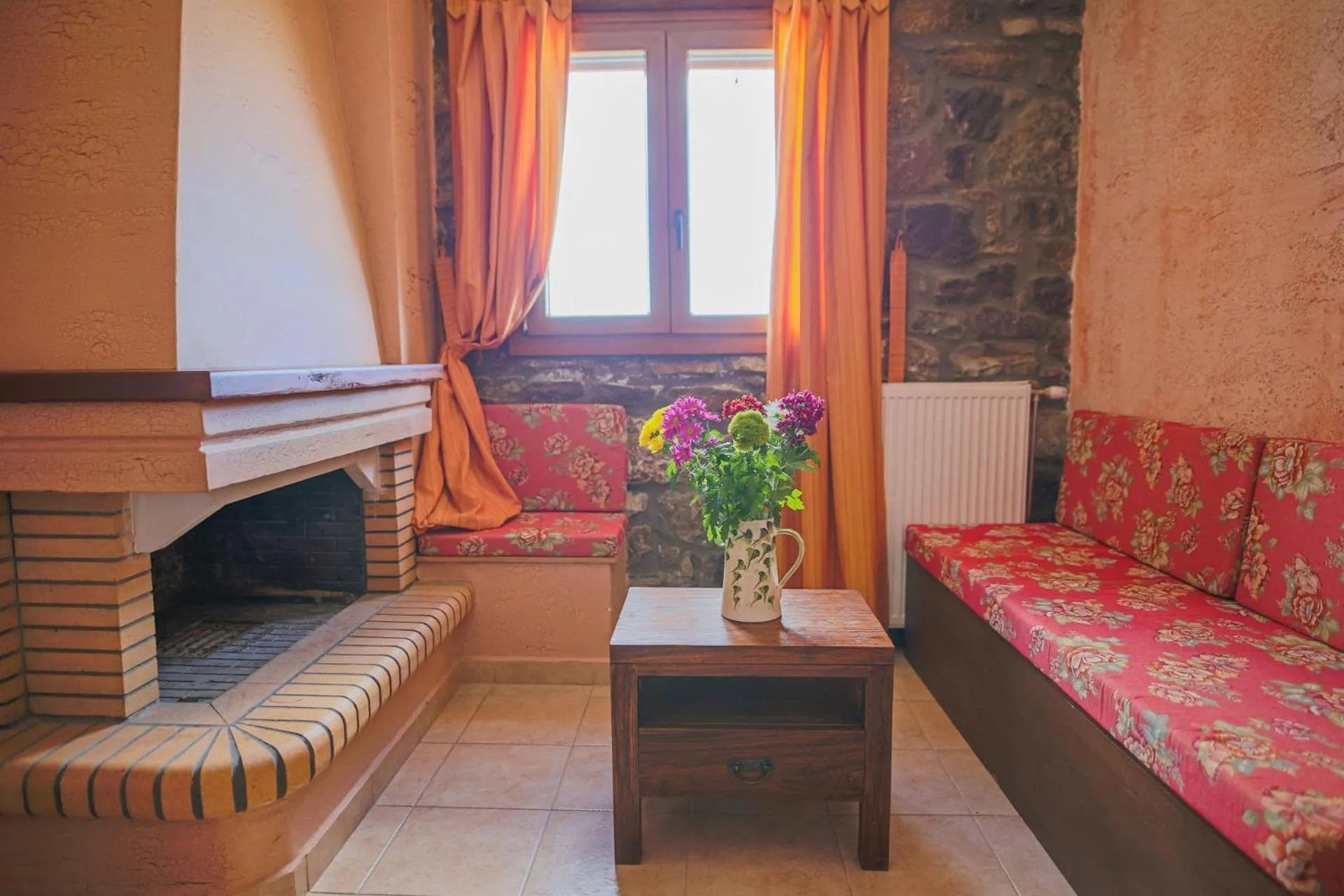 Decorative detail, Bed in Faris Hotel