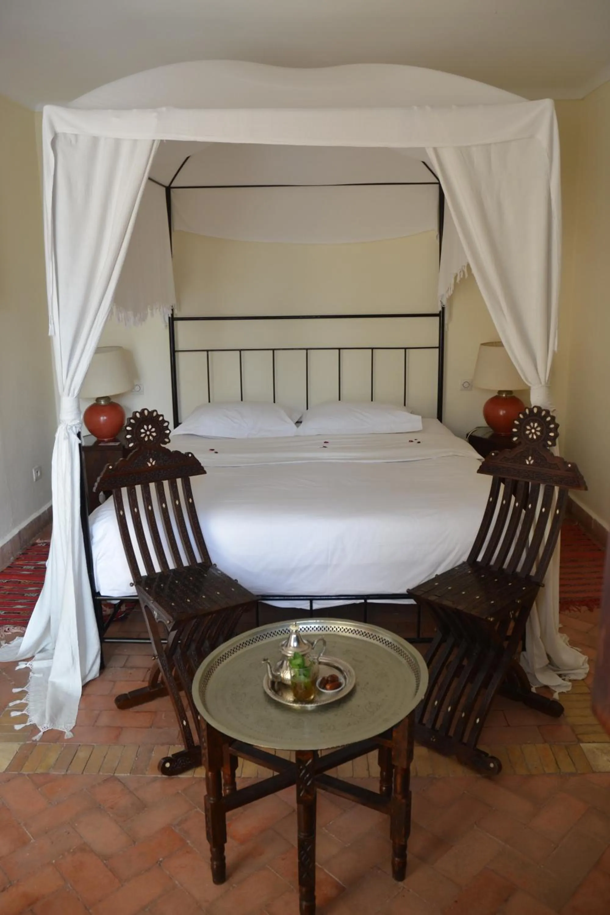 Bed in Riad Dar L'Oussia & SPA
