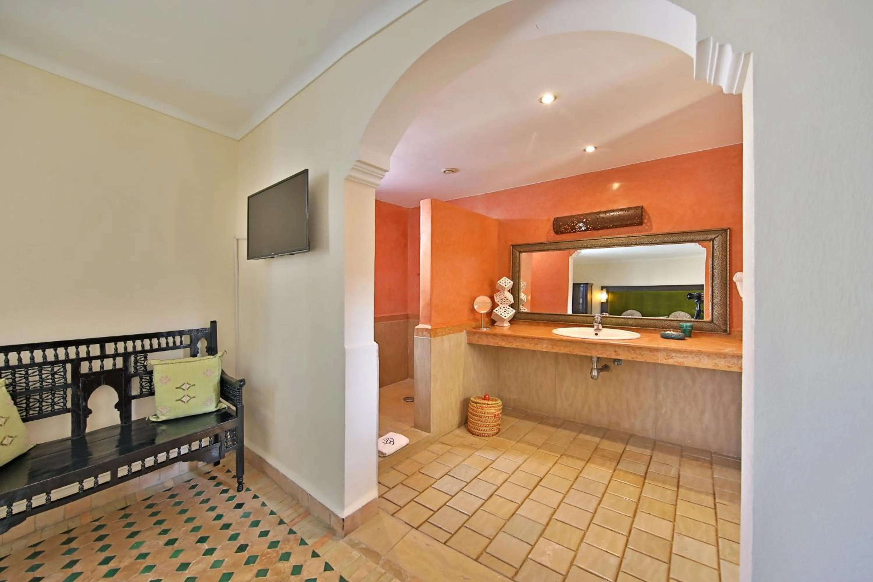 Bathroom in Riad Dar L'Oussia & SPA