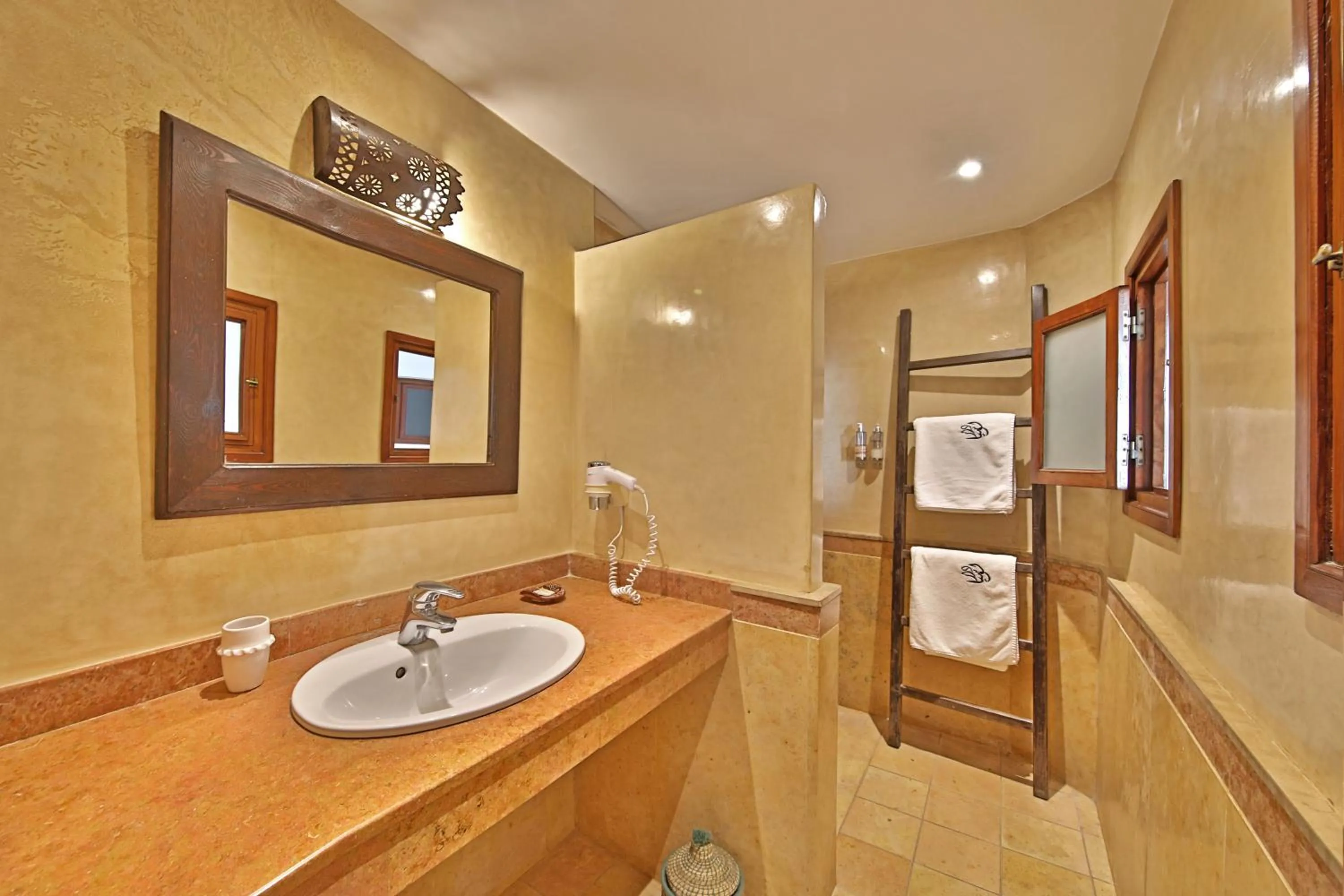 Bathroom in Riad Dar L'Oussia & SPA