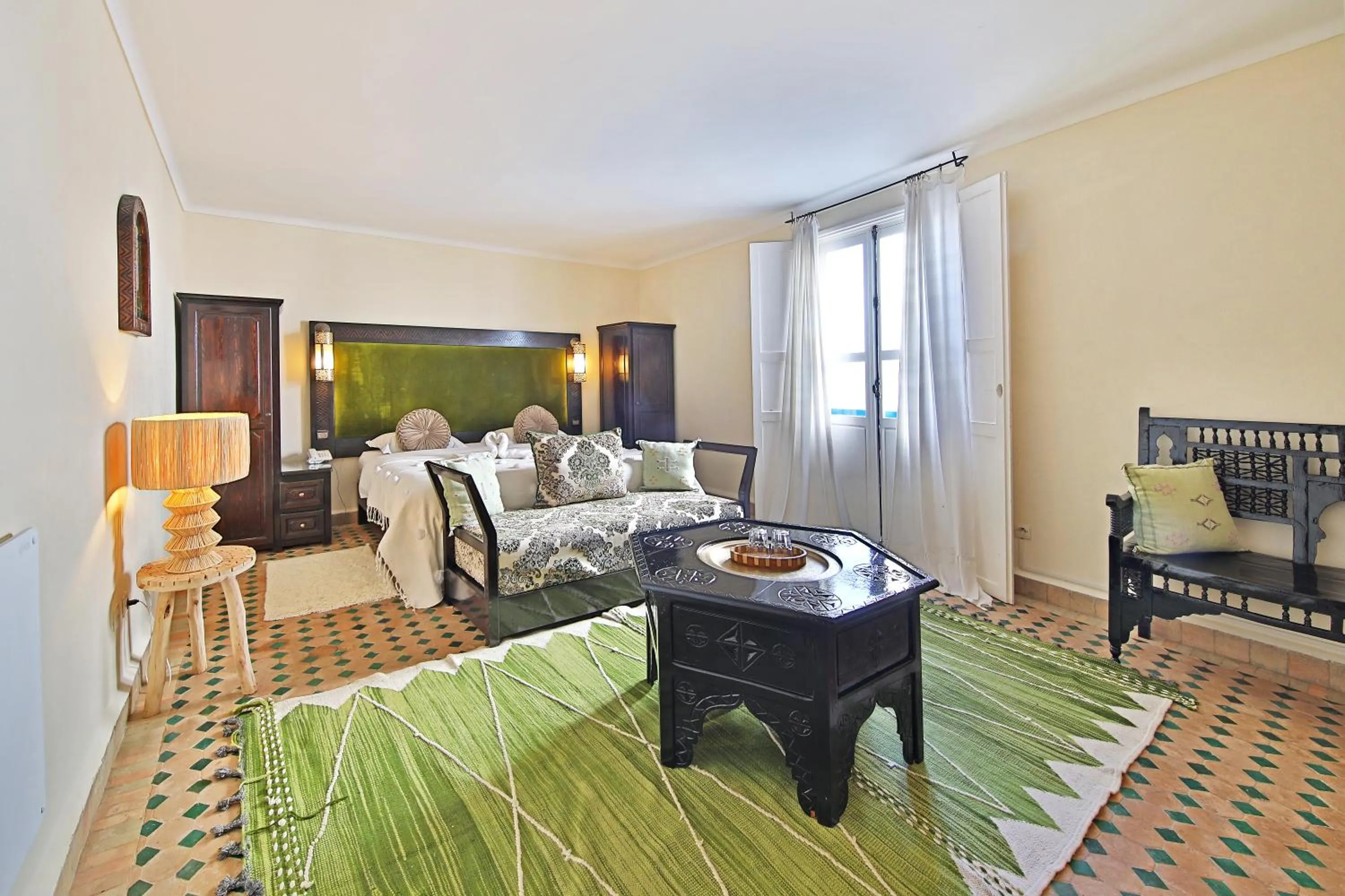 Photo of the whole room, Bed in Riad Dar L'Oussia & SPA