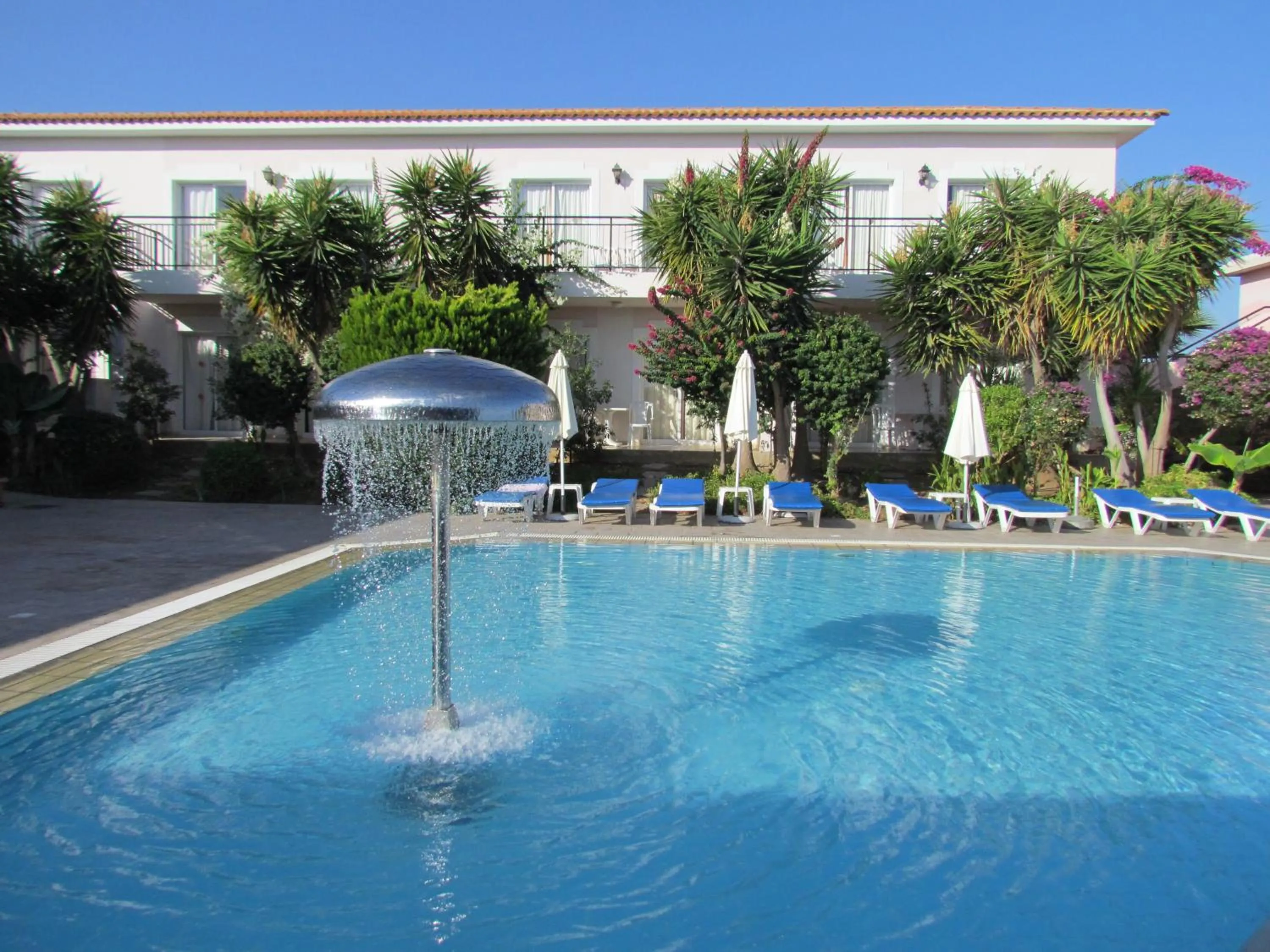 Swimming pool in Akamanthea Holiday Village