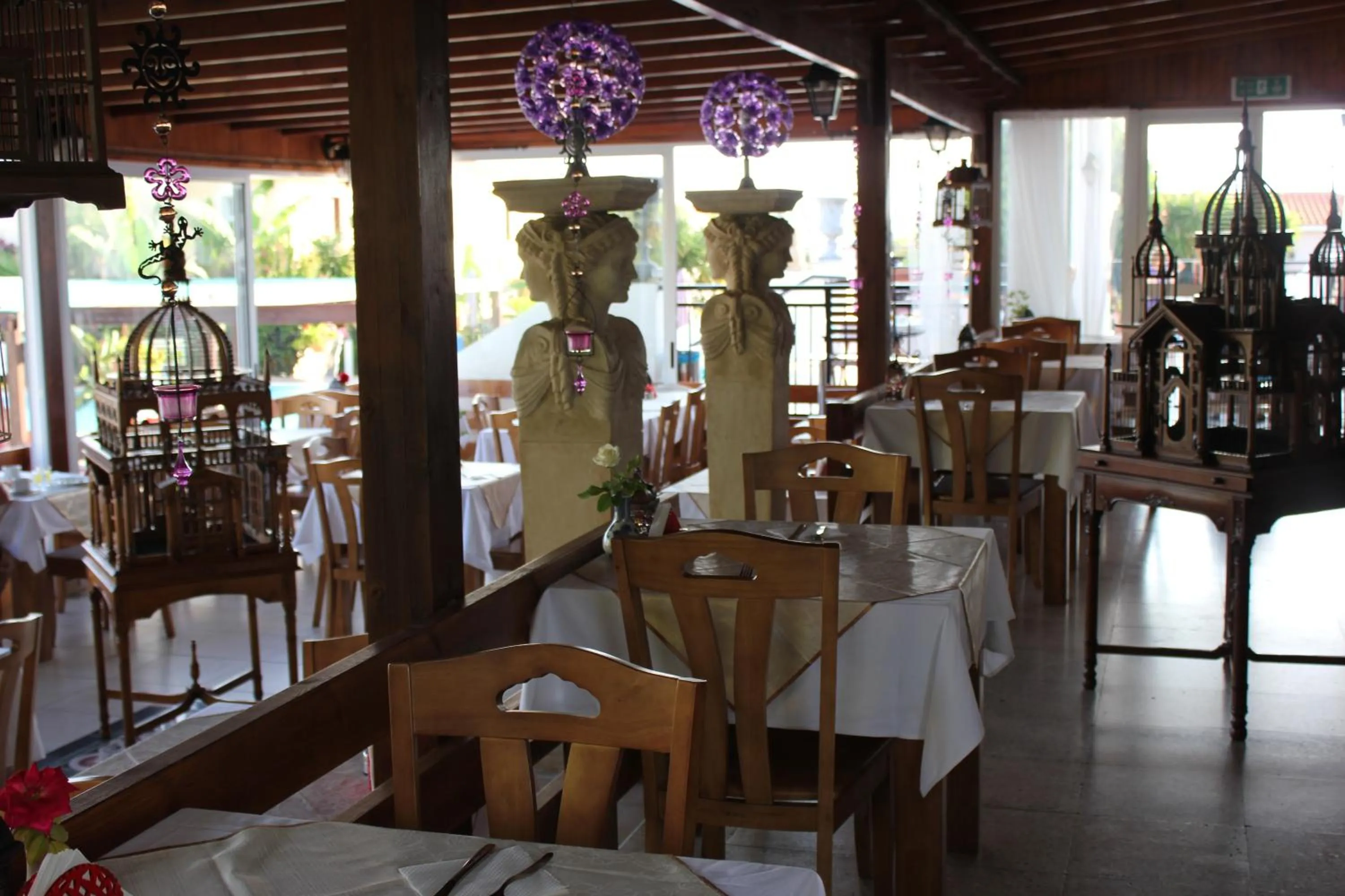 Restaurant/places to eat in Akamanthea Holiday Village