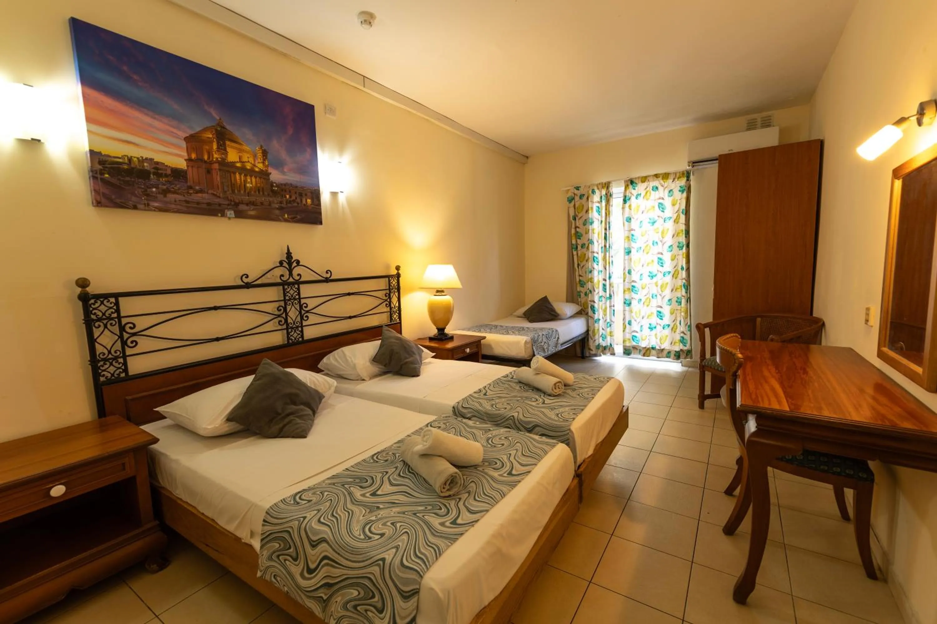 Bedroom, Bed in Qawra Point Holiday Complex