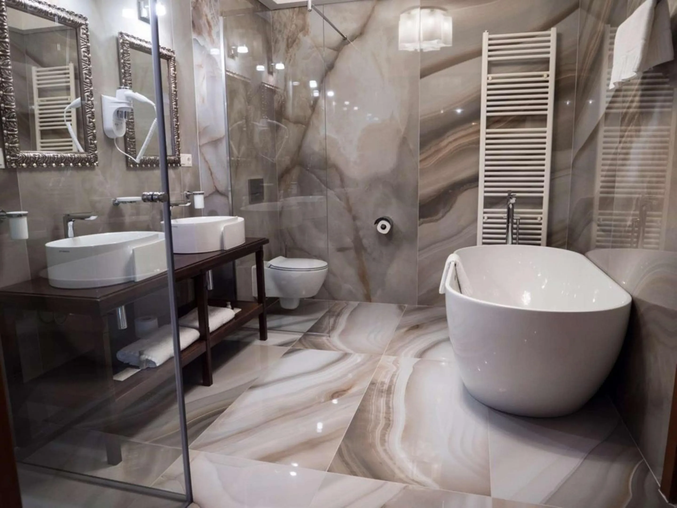 Bathroom in Best Western Silva Hotel