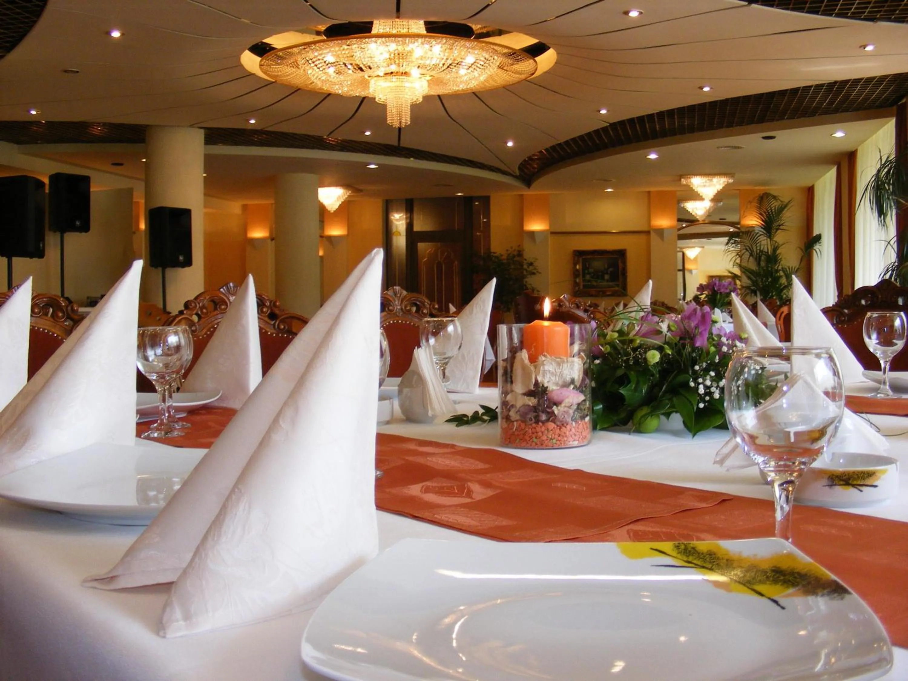 Restaurant/places to eat in Best Western Silva Hotel