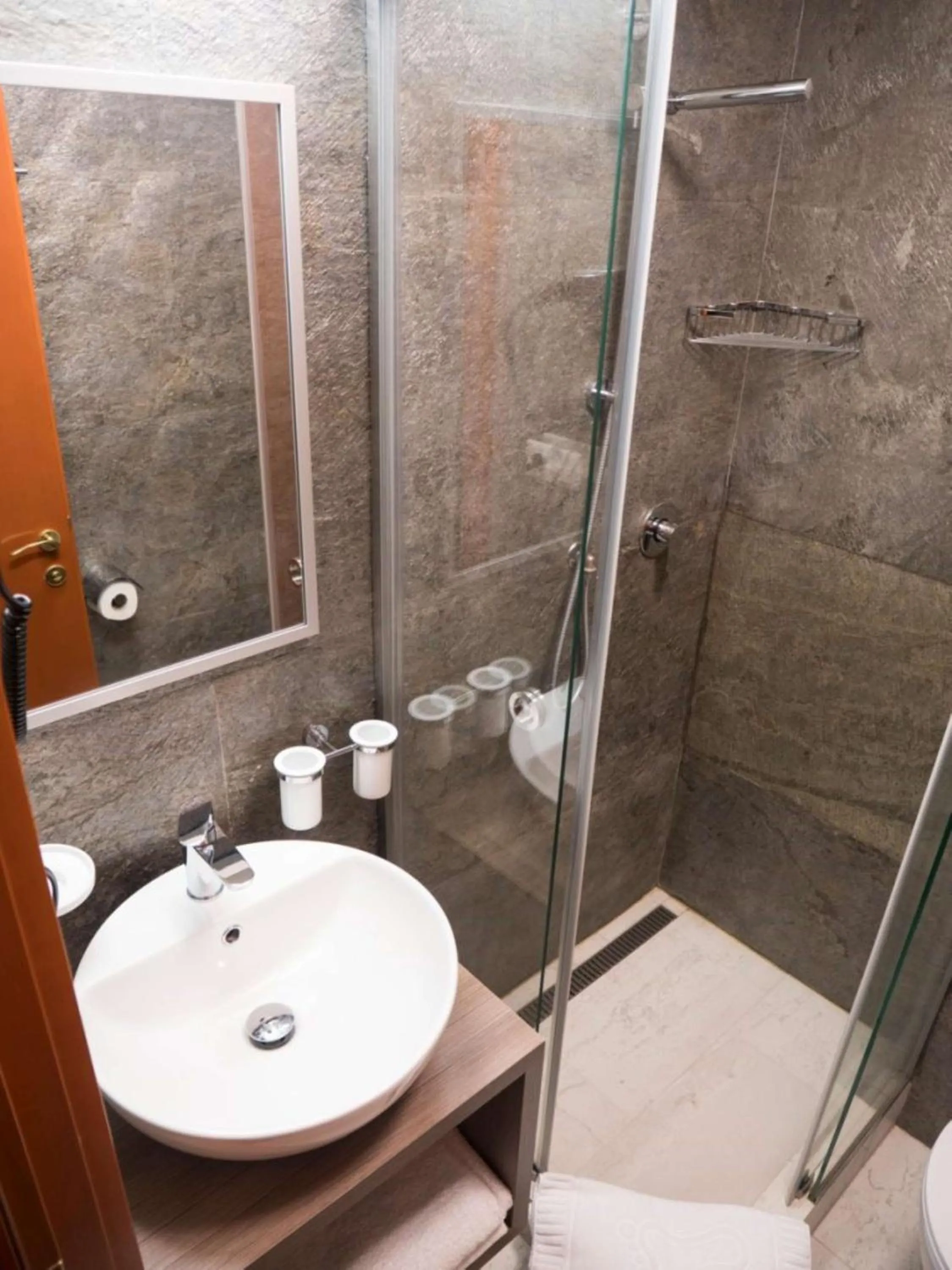 Bathroom in Best Western Silva Hotel