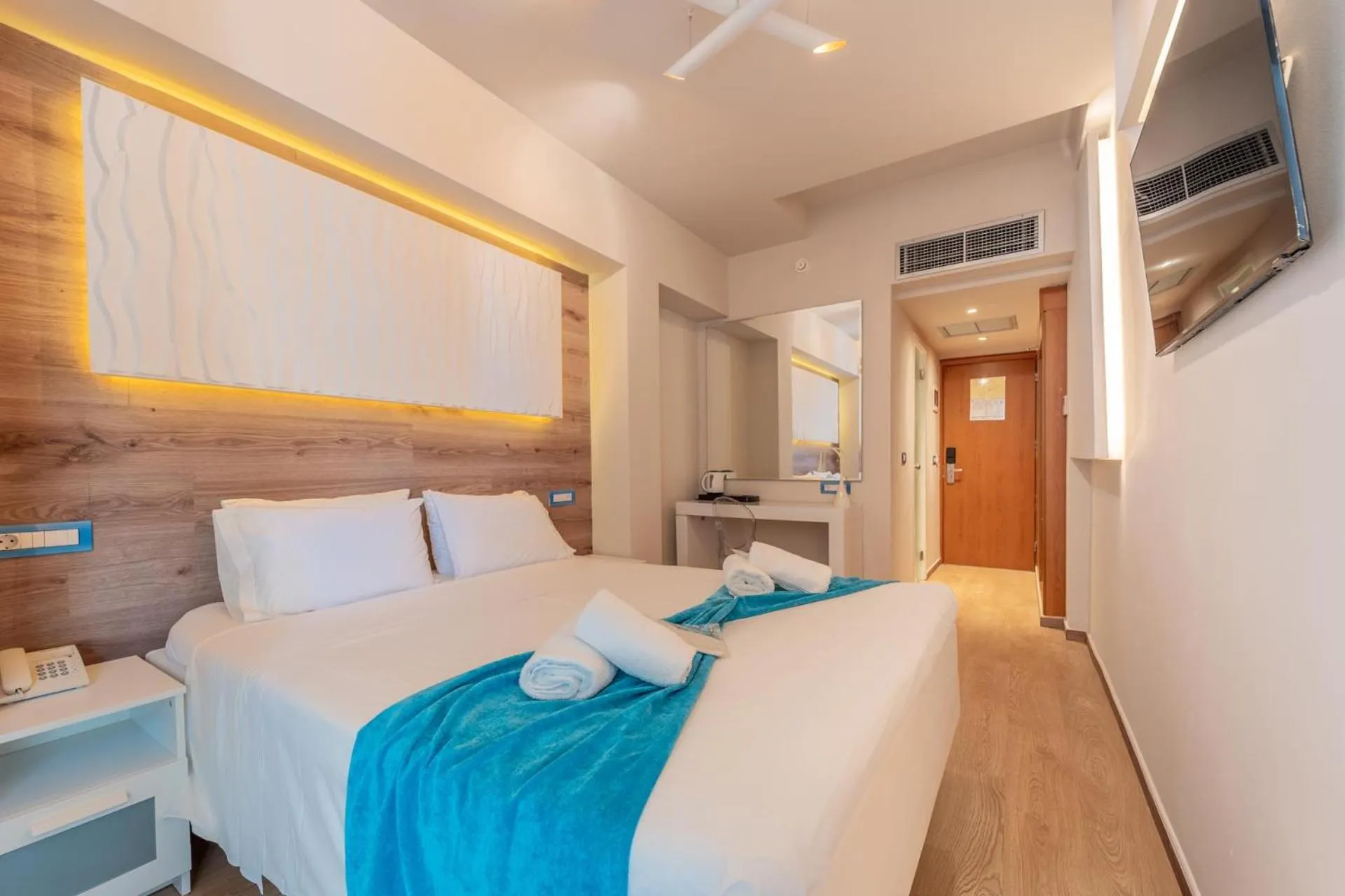 TV and multimedia, Bed in Arte Hotel