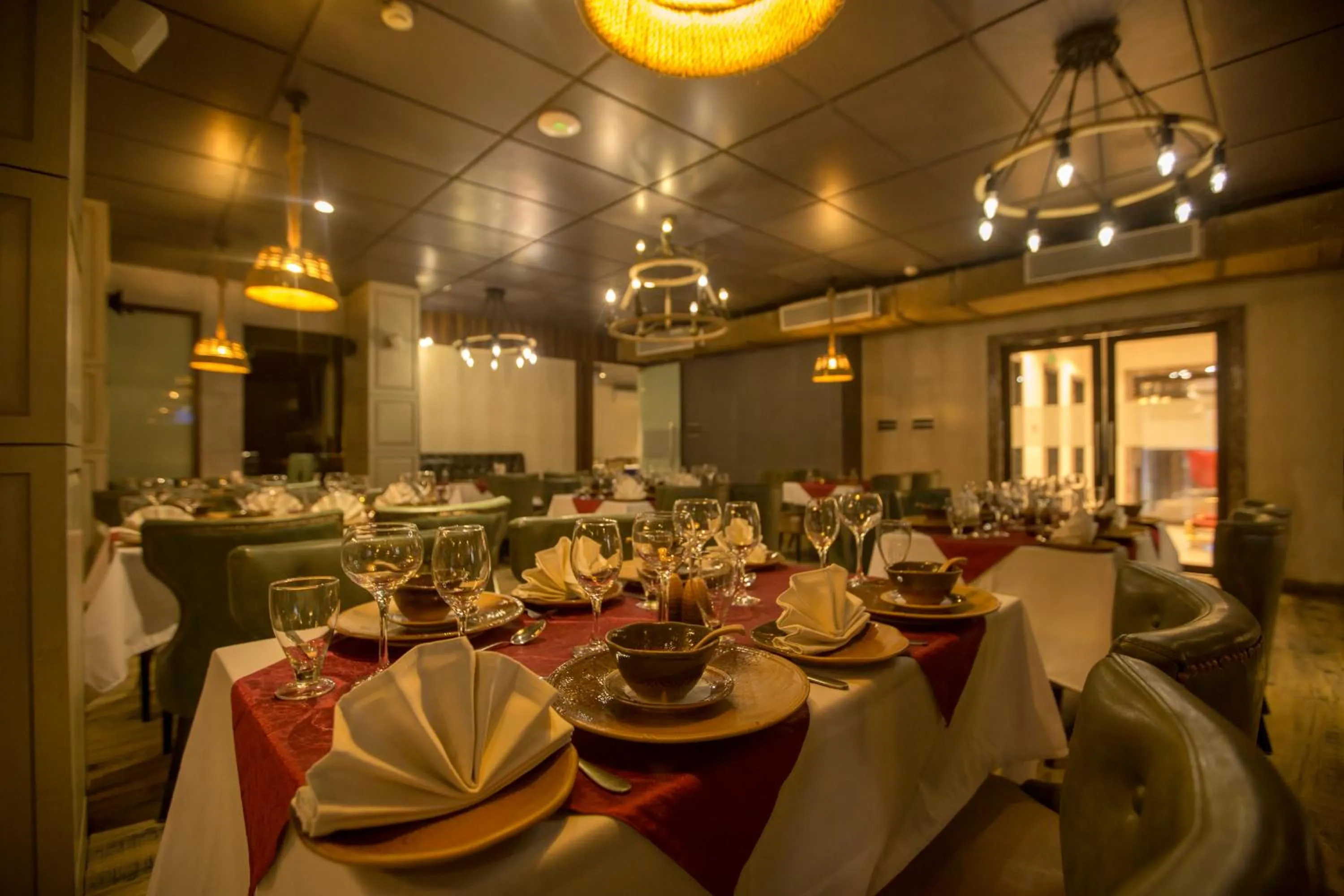 Restaurant/places to eat in Hotel Shubh Inn