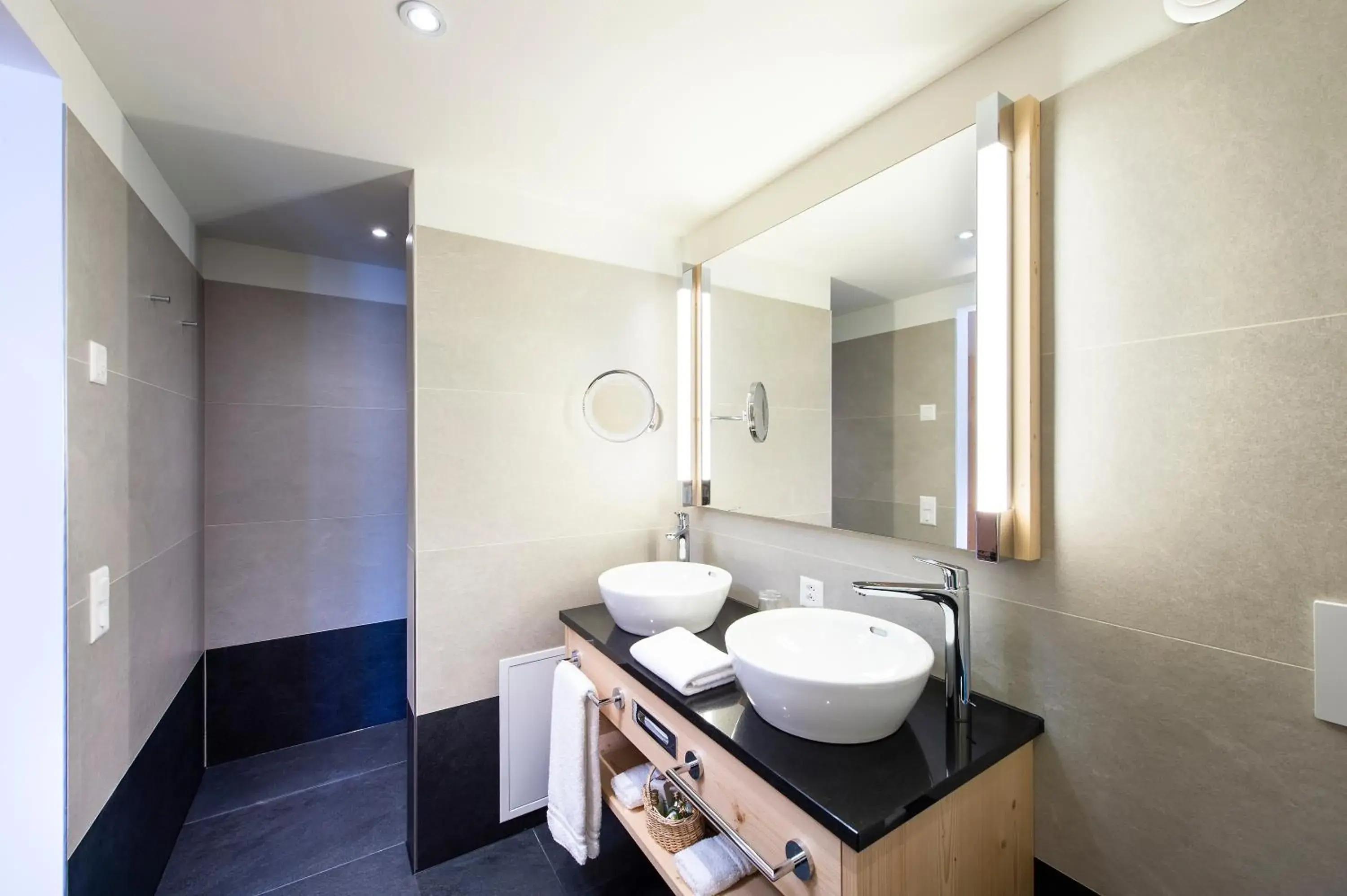 Double Room Panorama - single occupancy in GOLFHOTEL Les Hauts de Gstaad & SPA Double Room Panorama - single occupancy in GOLFHOTEL Les Hauts de Gstaad & SPA