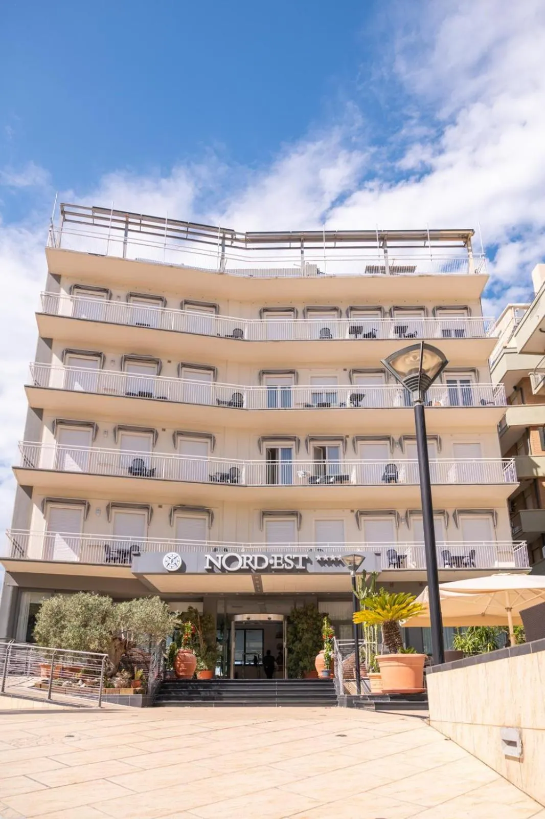 Property building in Hotel Nord Est