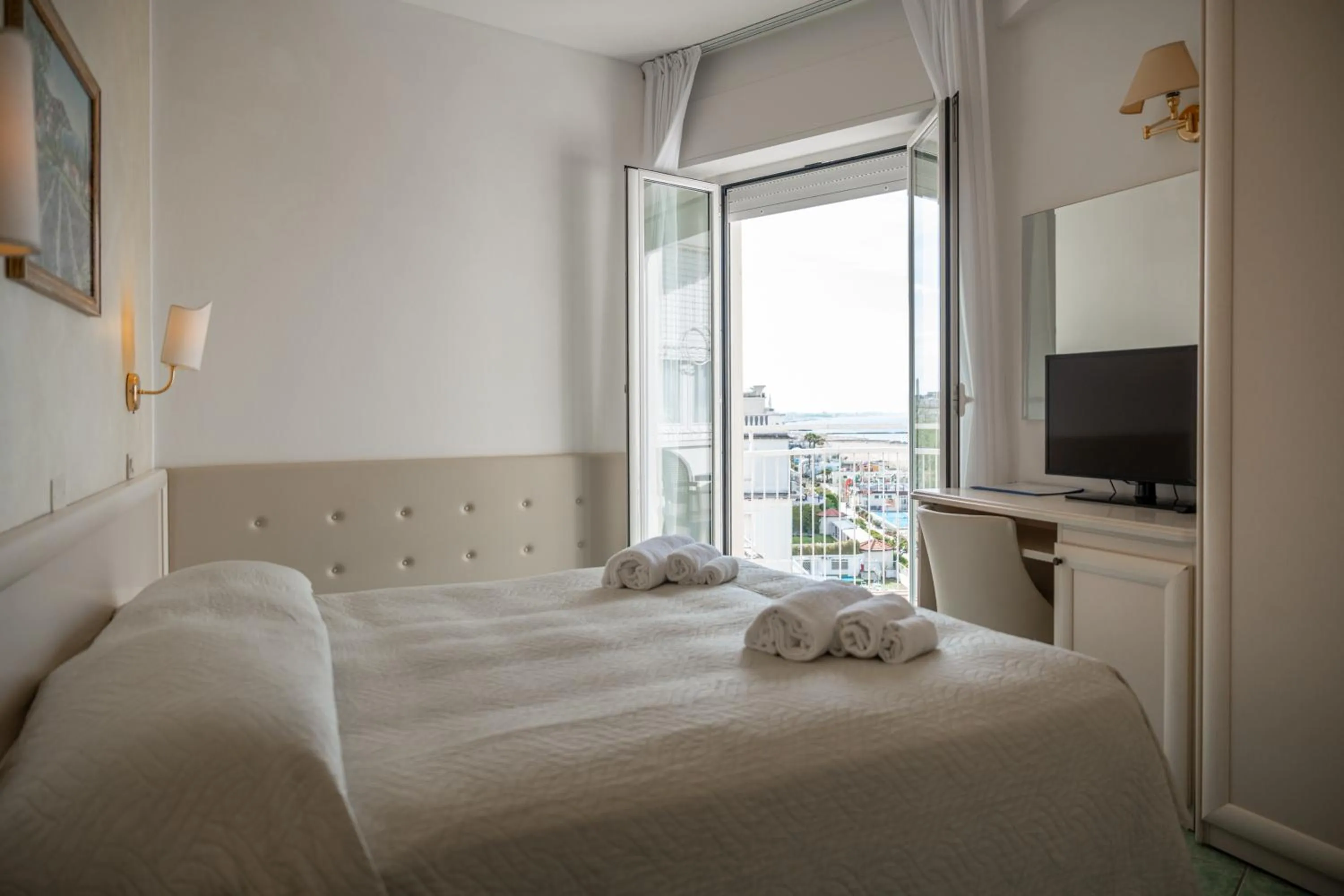 Bed in Hotel Nord Est