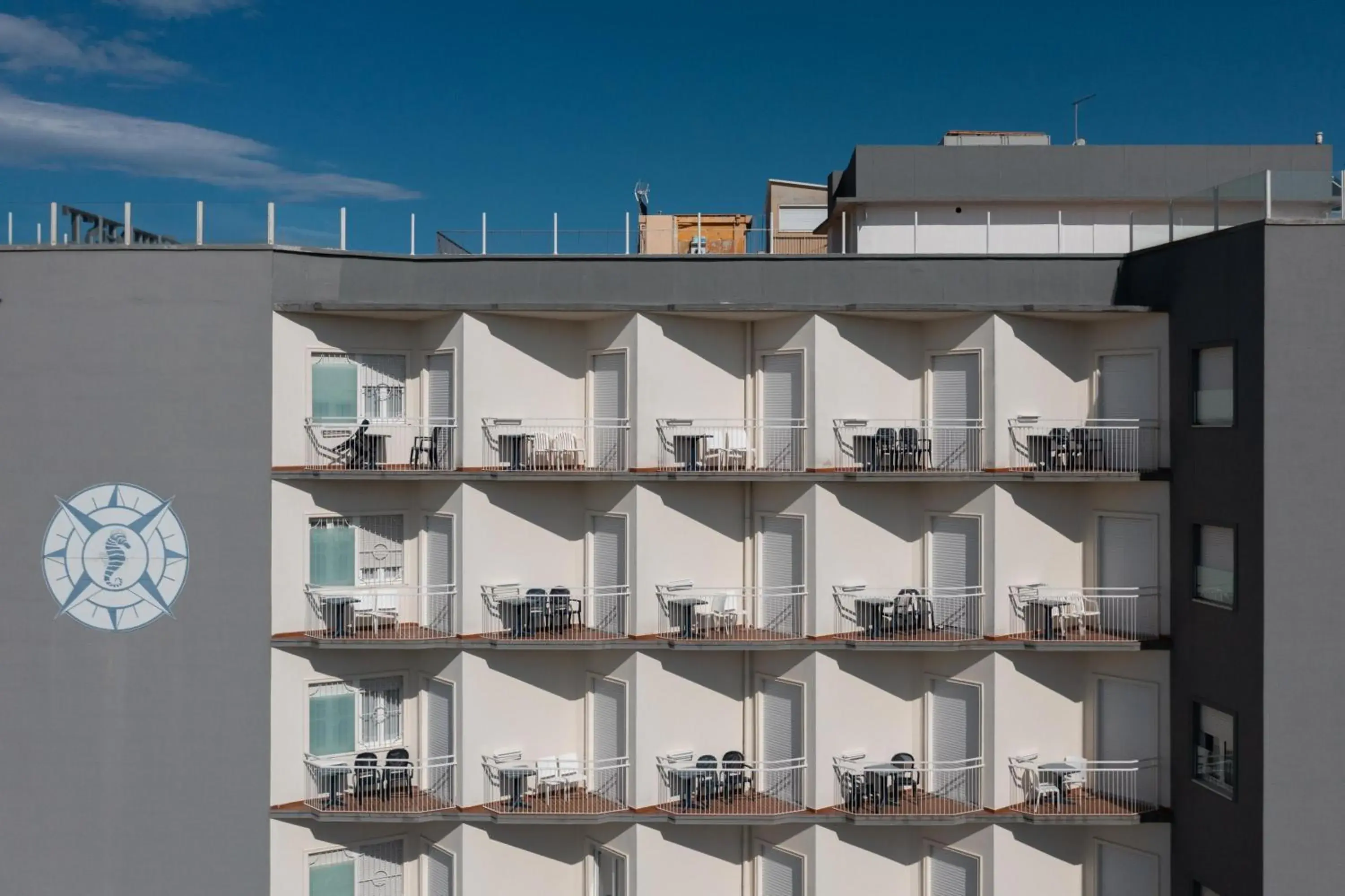 Double Room with Side Sea View in Hotel Nord Est Double Room with Side Sea View in Hotel Nord Est