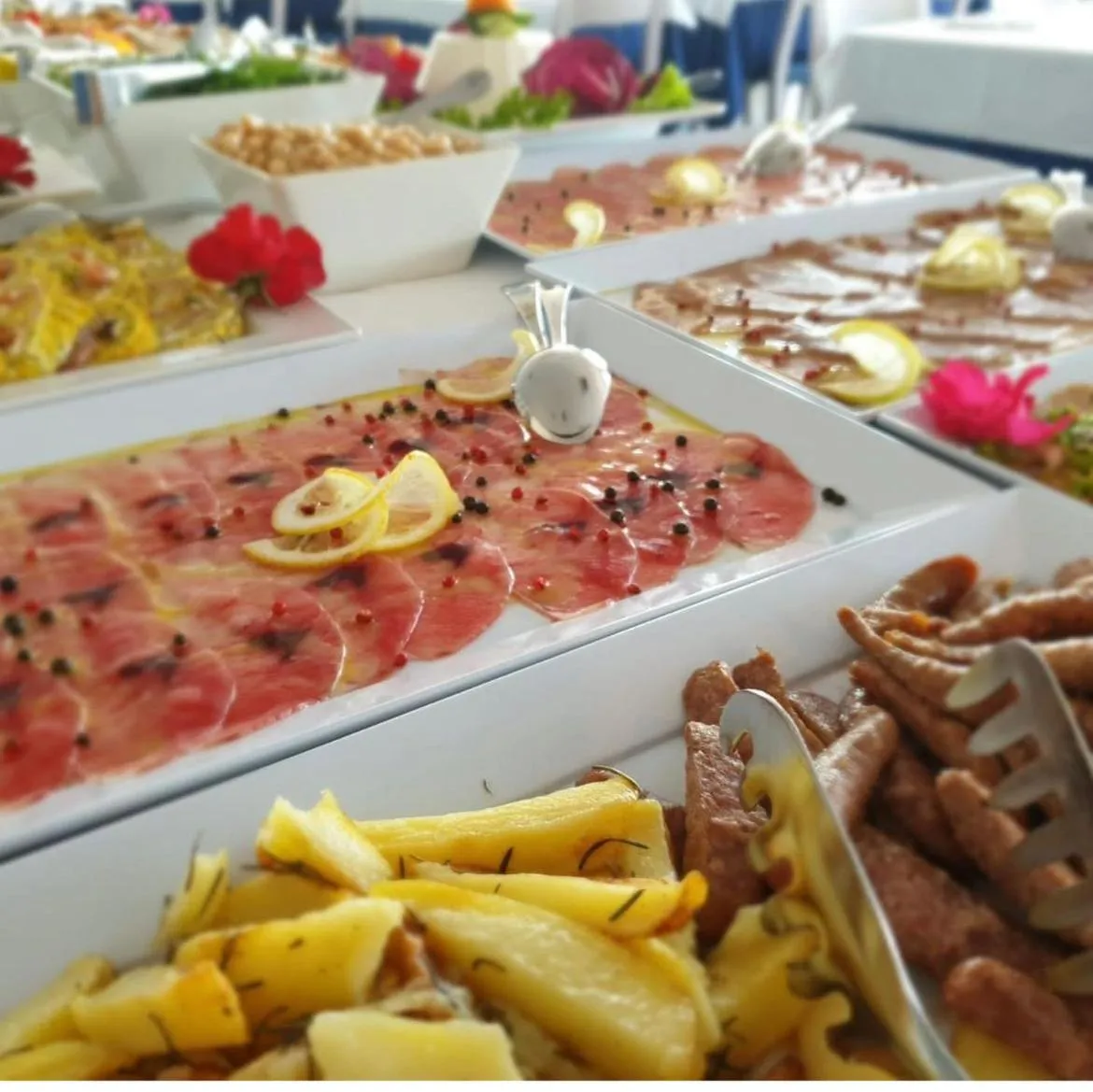 Food and drinks in Hotel Nord Est