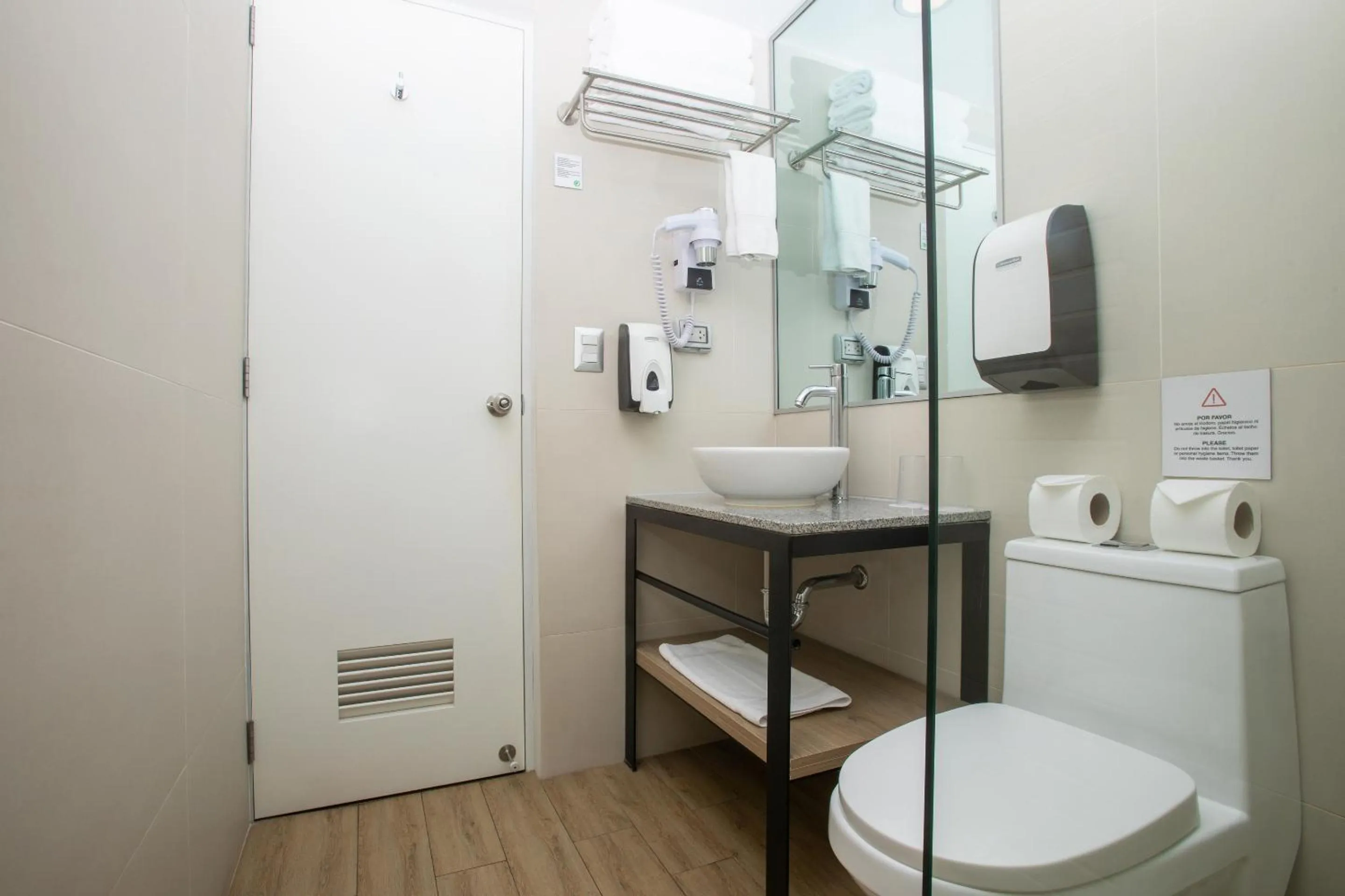 Shower in Casa Andina Standard Cusco Plaza