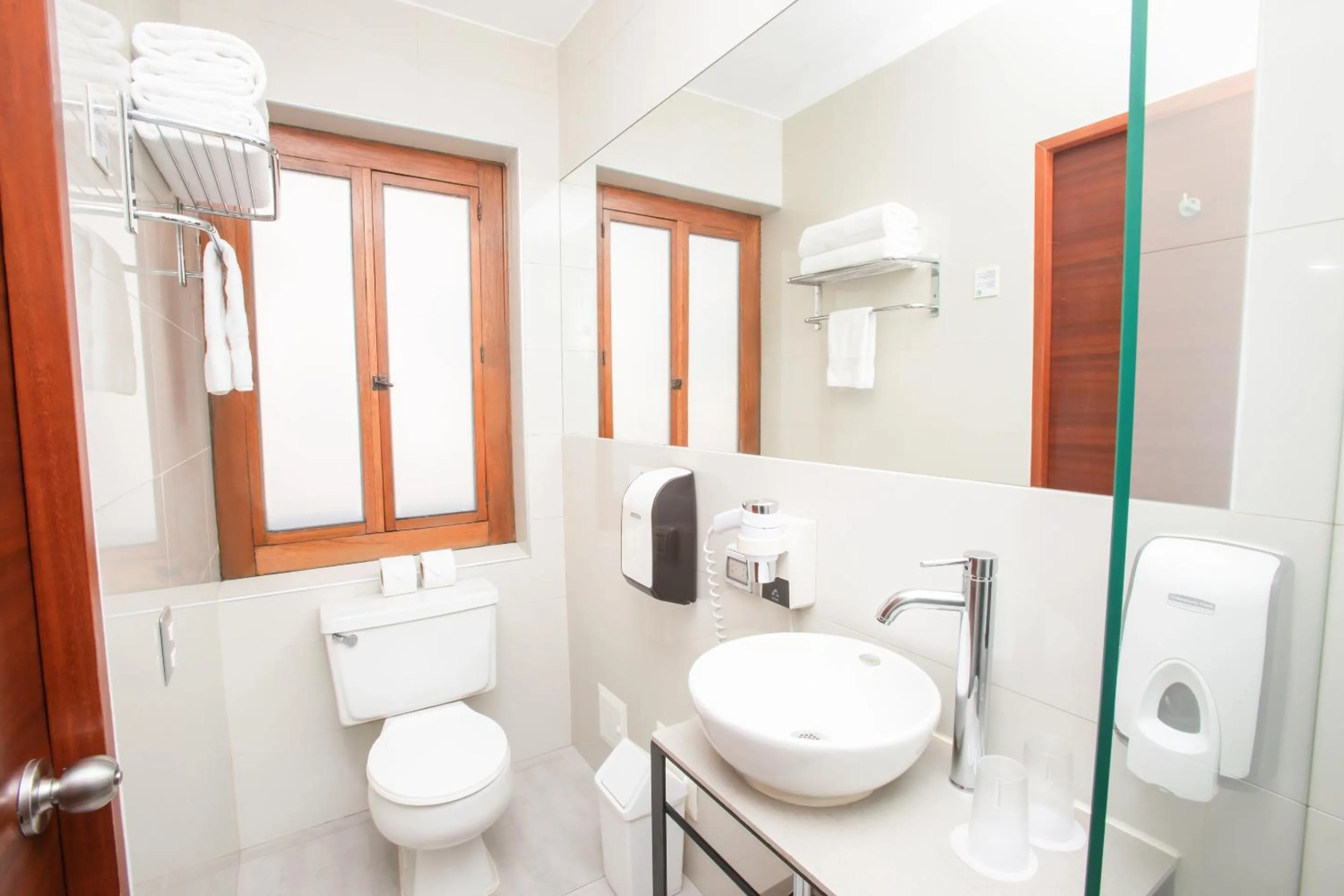 Toilet in Casa Andina Standard Cusco Plaza