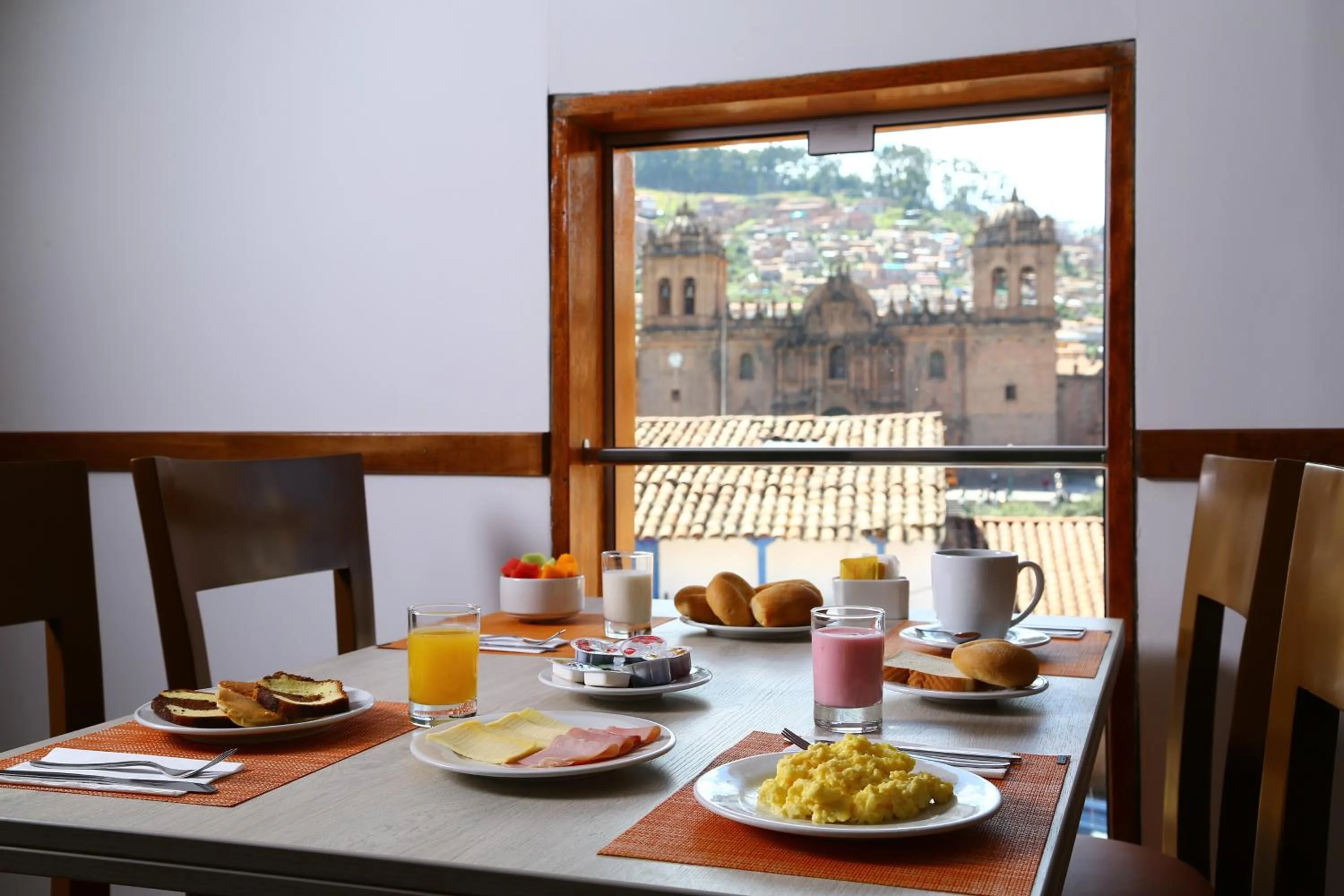 Restaurant/places to eat in Casa Andina Standard Cusco Plaza