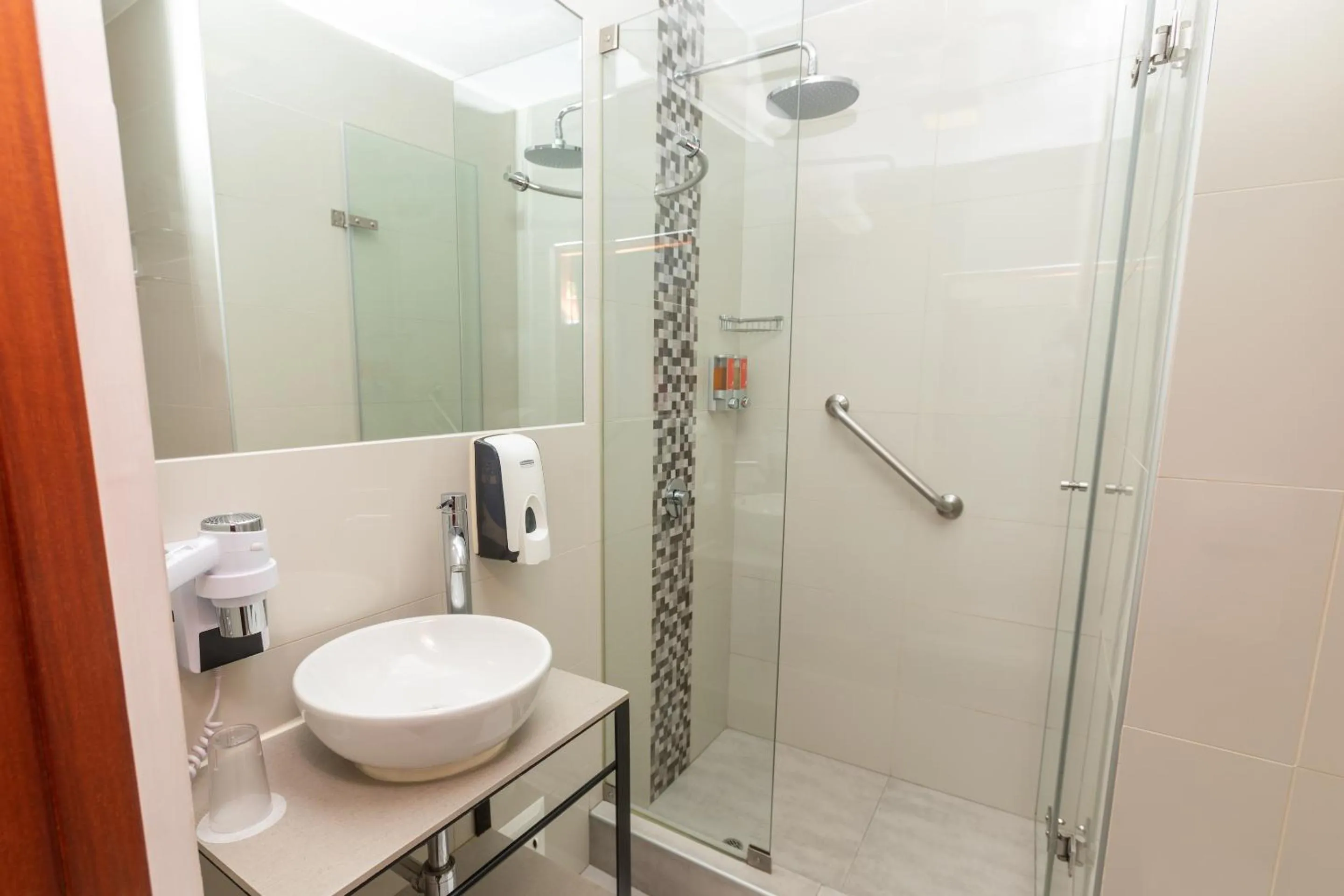 Shower in Casa Andina Standard Cusco Plaza