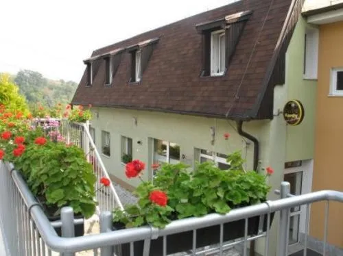 Facade/entrance in Pension Zlata Noha