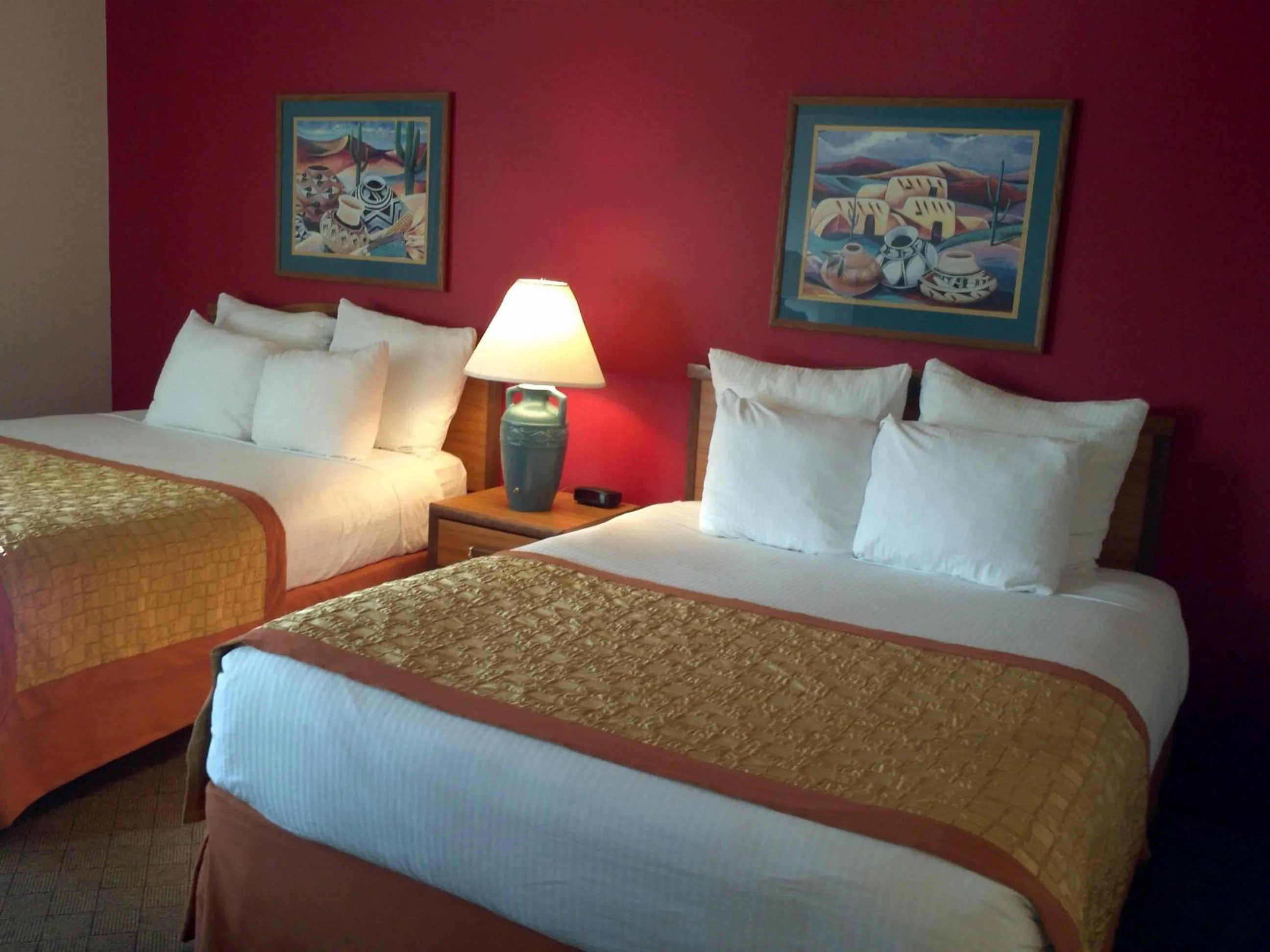 Bed in Hawthorn Suites by Wyndham Albuquerque