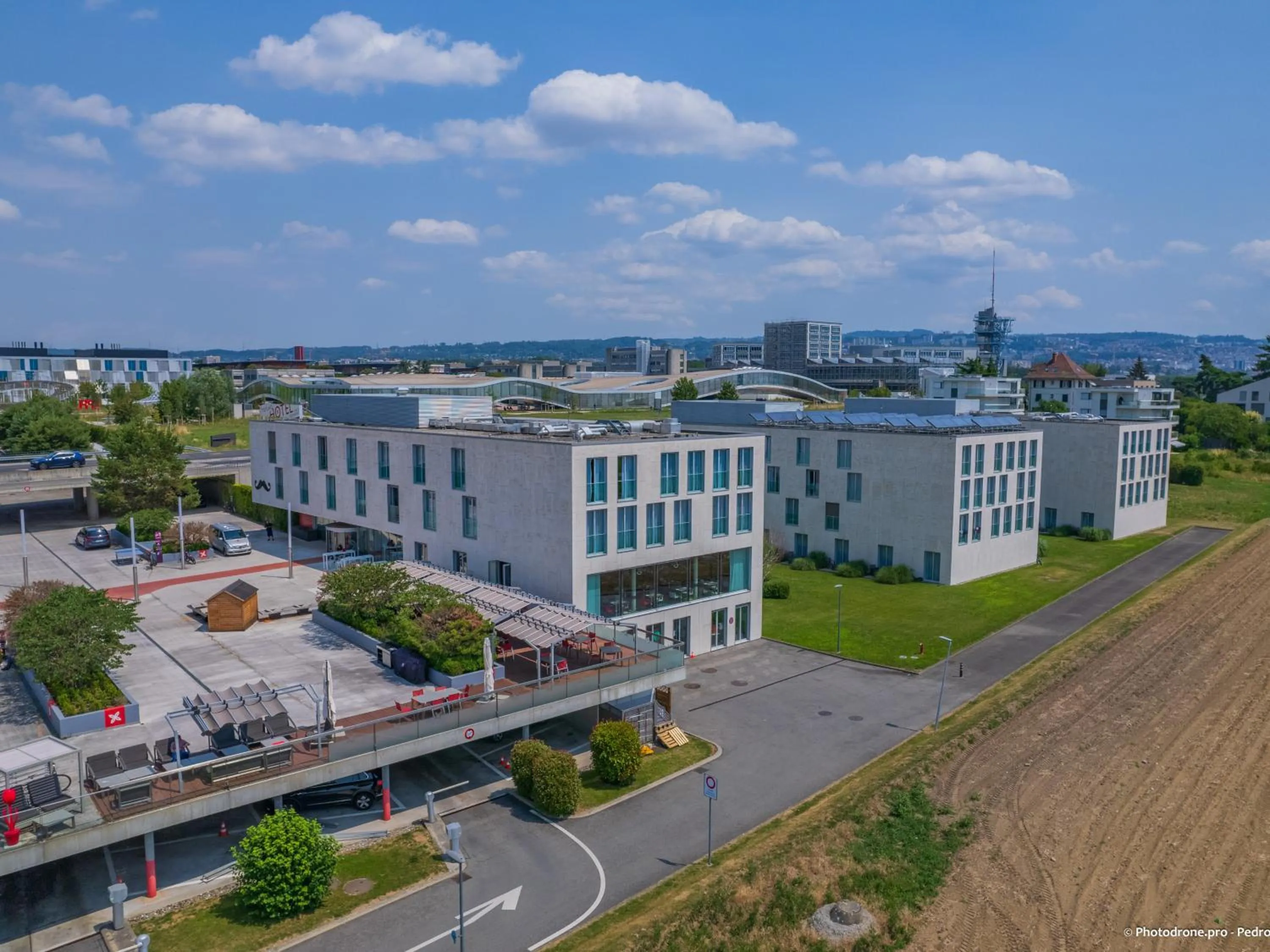 Property building in Starling Hotel Lausanne