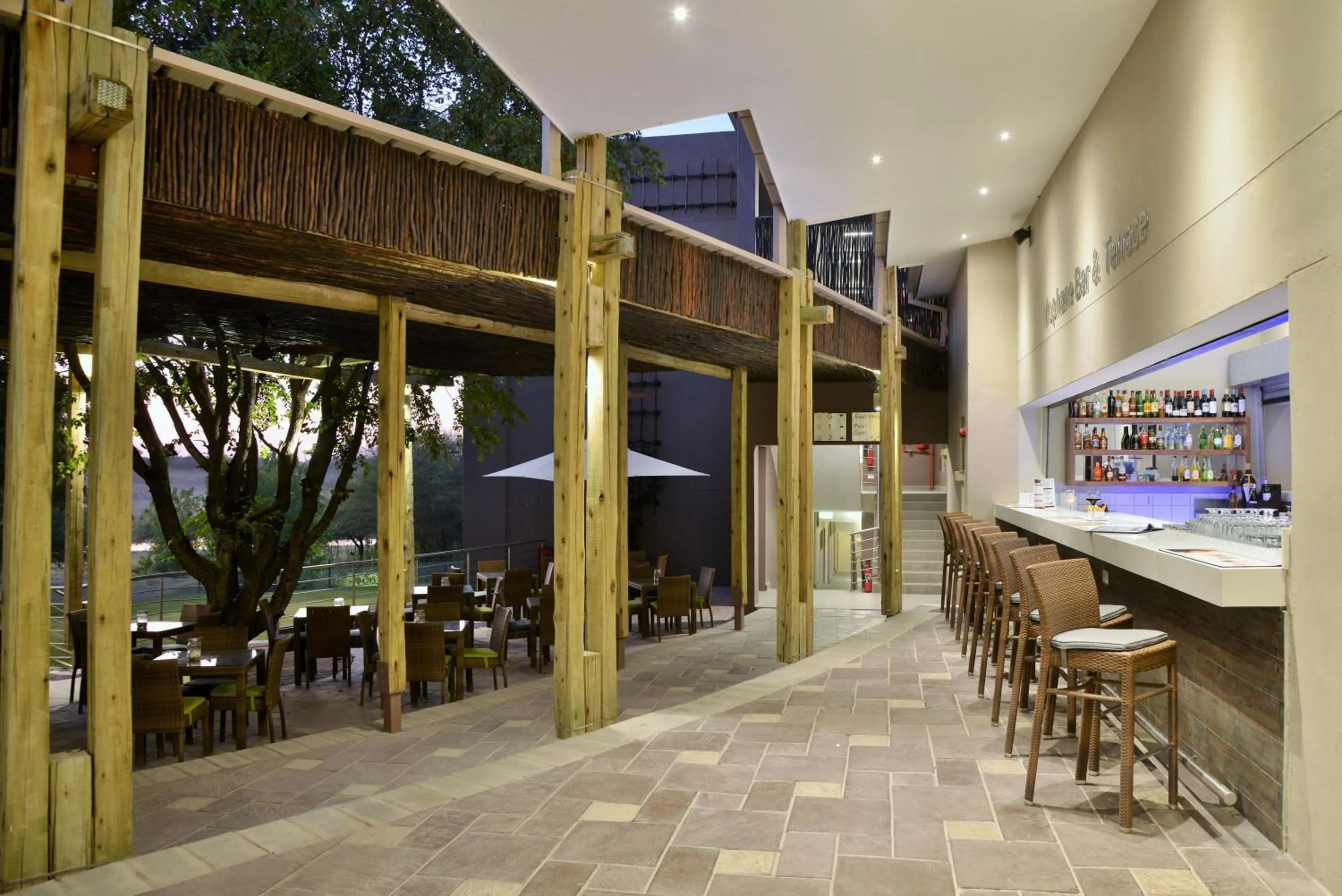 Lounge or bar in Cresta Maun Hotel